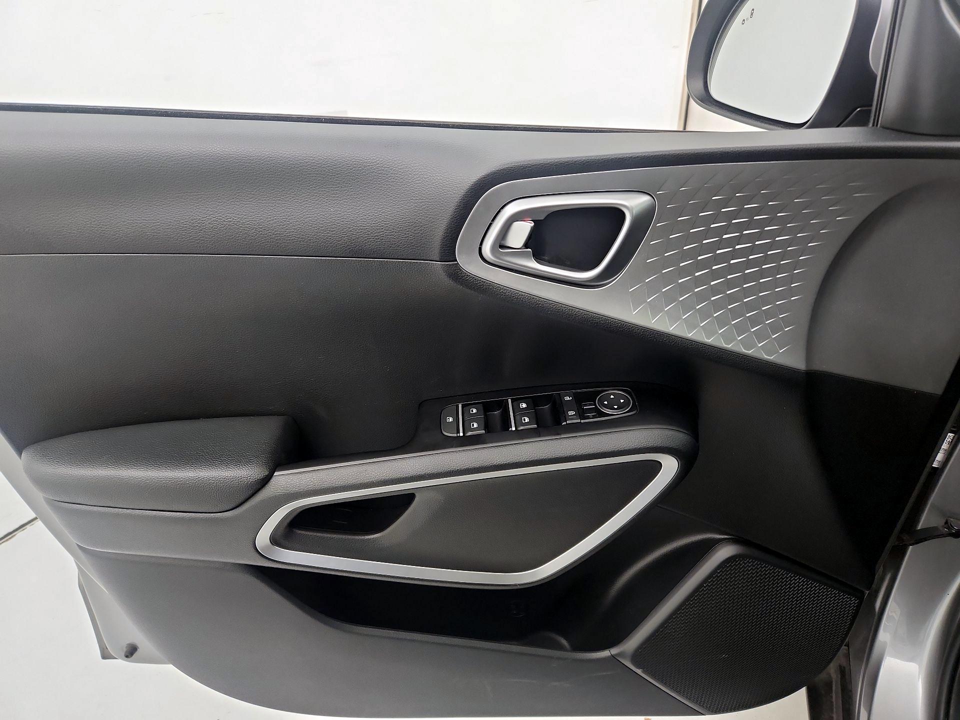 Thumbnail: 2025 Kia Soul - 12