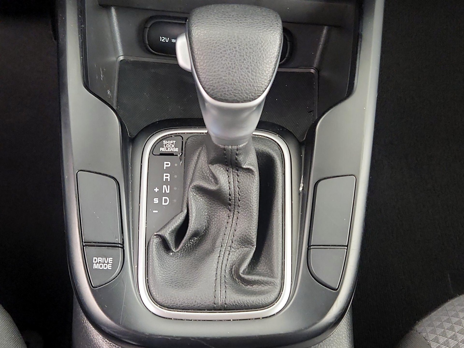 2025 Kia Soul LX - Photo 18