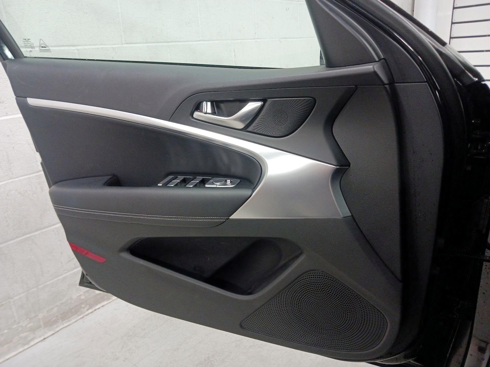 2026 GENESIS G70 Standard - Photo 13
