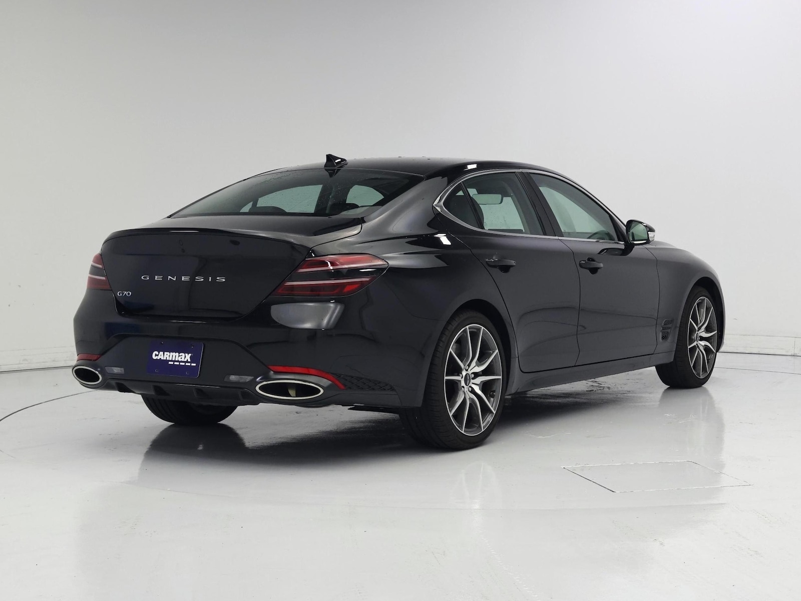 2026 GENESIS G70 Standard - Photo 9