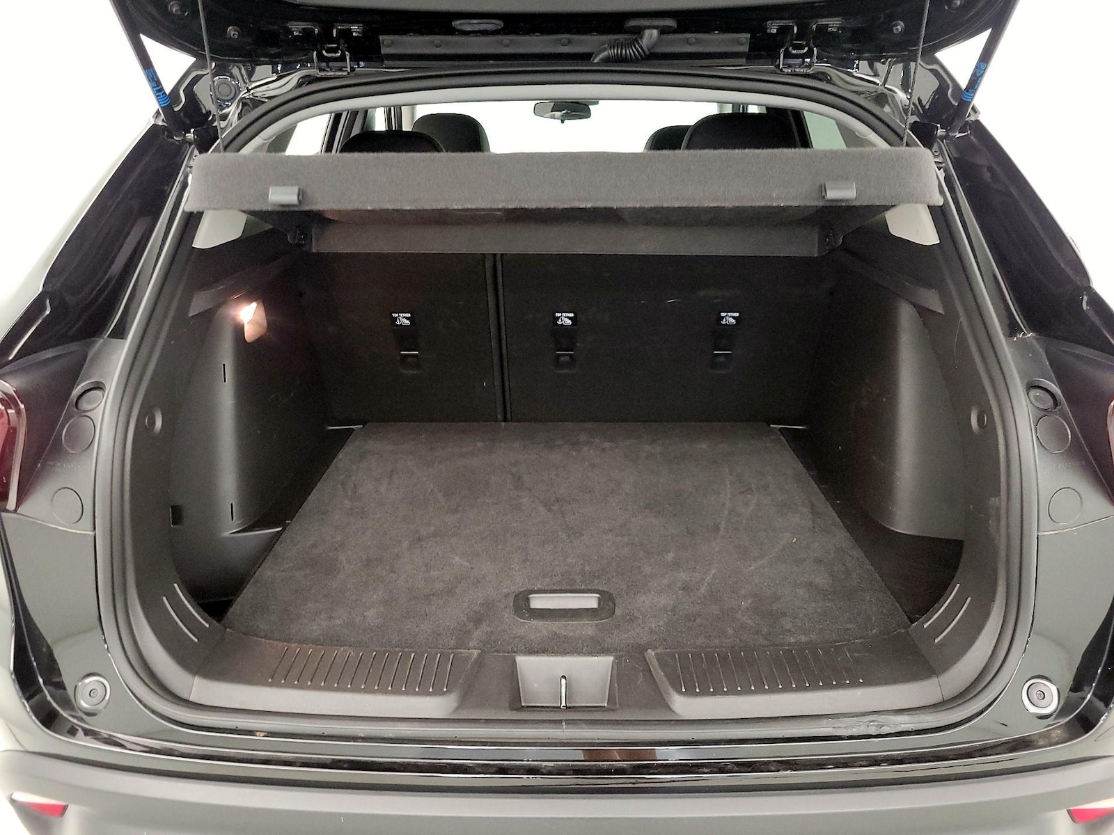 2025 Chevrolet Trax LT - Photo 21