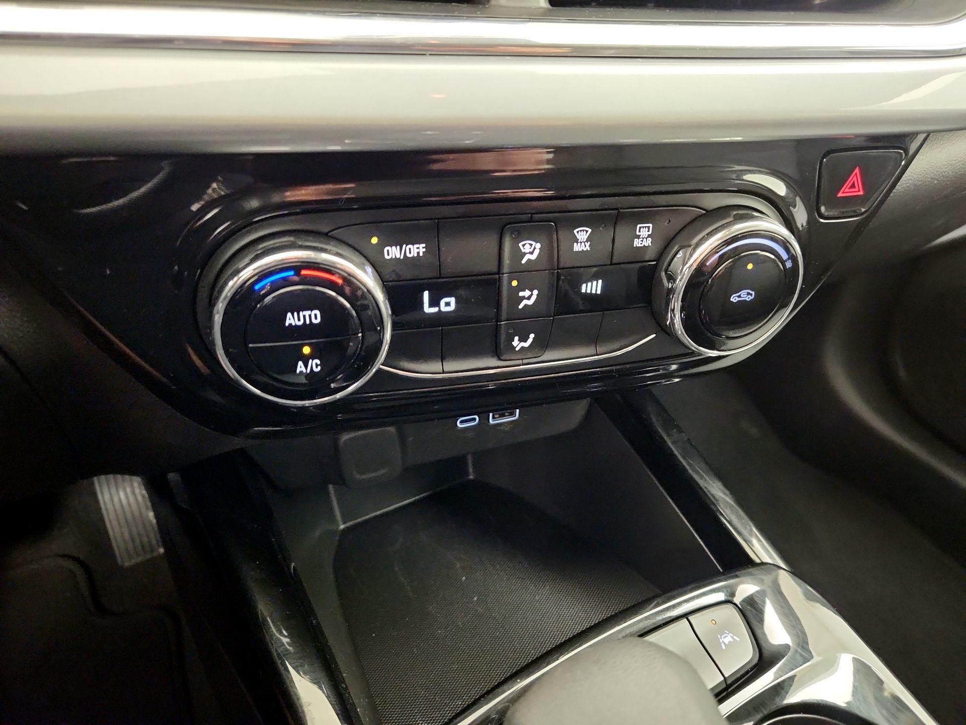 Thumbnail: 2025 Chevrolet Trax - 16