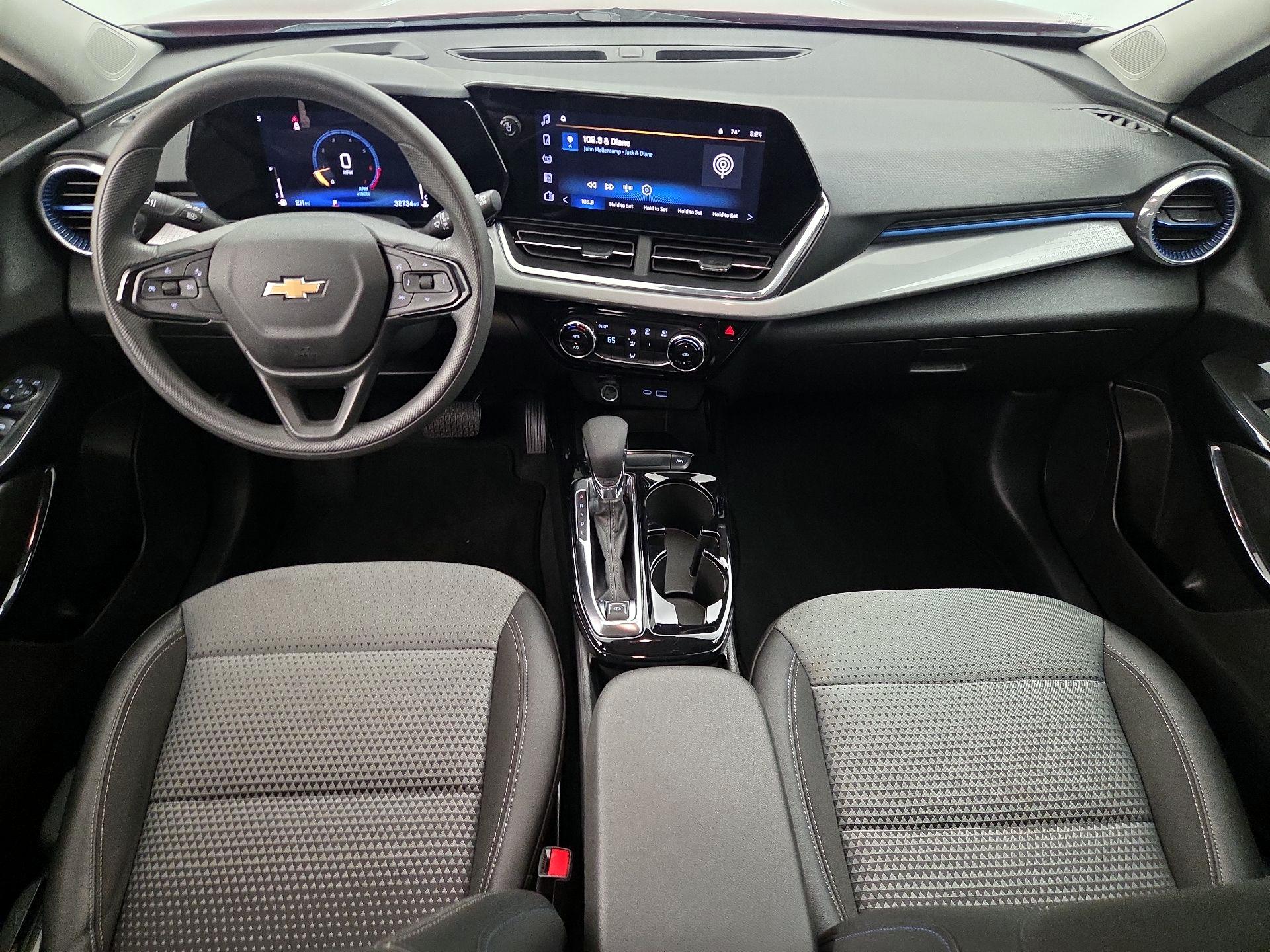 Thumbnail: 2025 Chevrolet Trax - 9