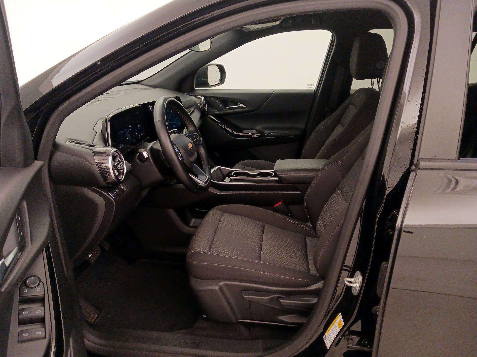 Thumbnail: 2025 Chevrolet Equinox - 11