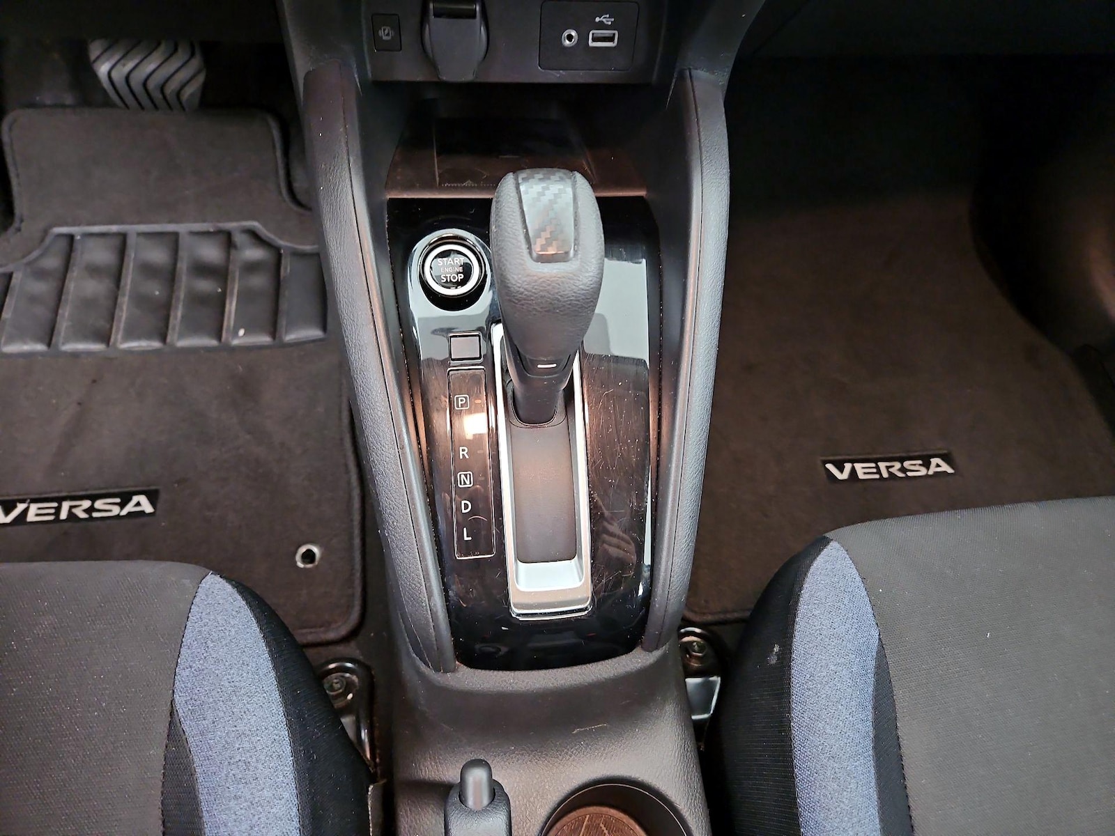 2025 Nissan Versa Sedan SV - Photo 17