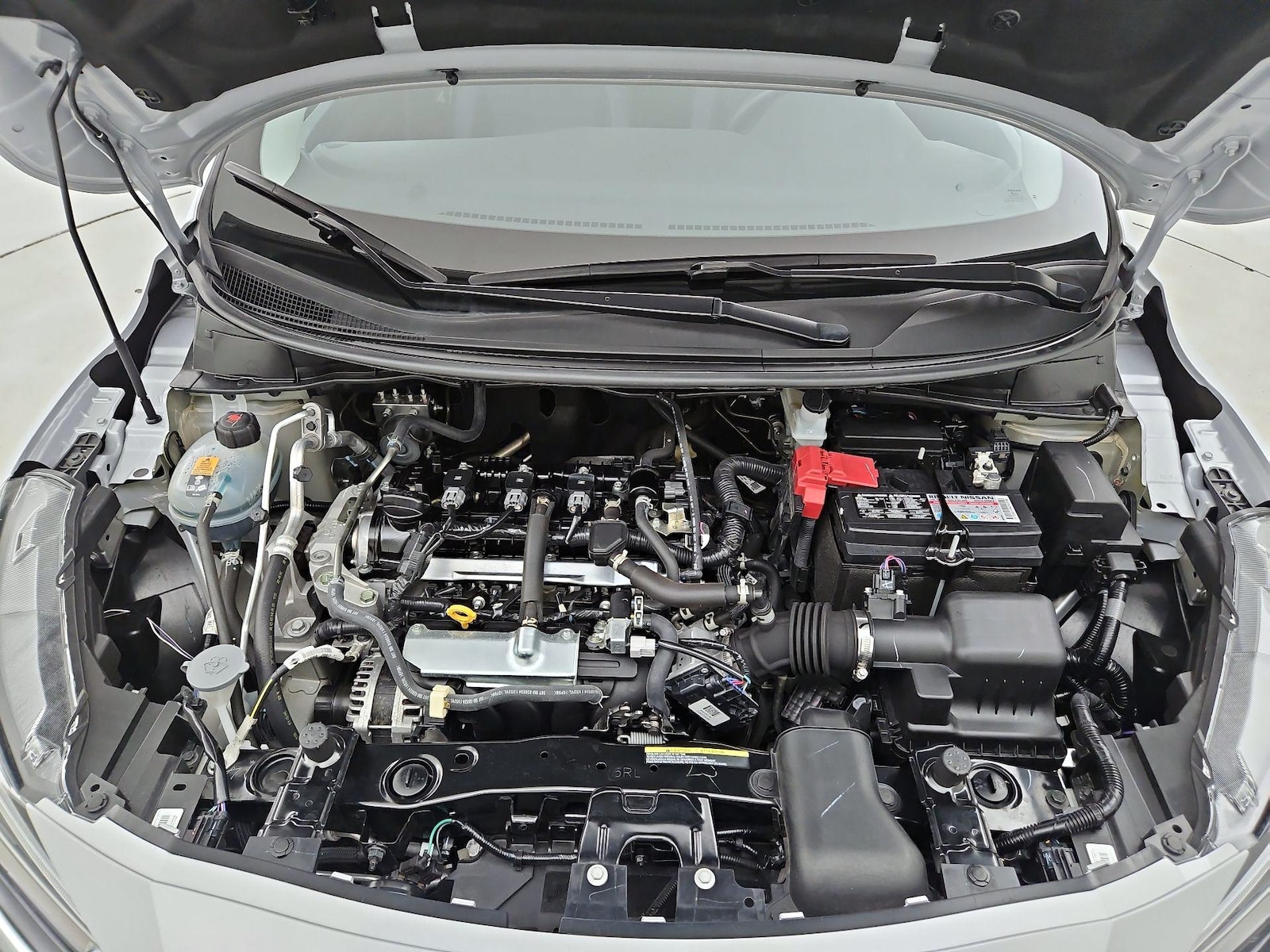 2025 Nissan Versa Sedan SV - Photo 21