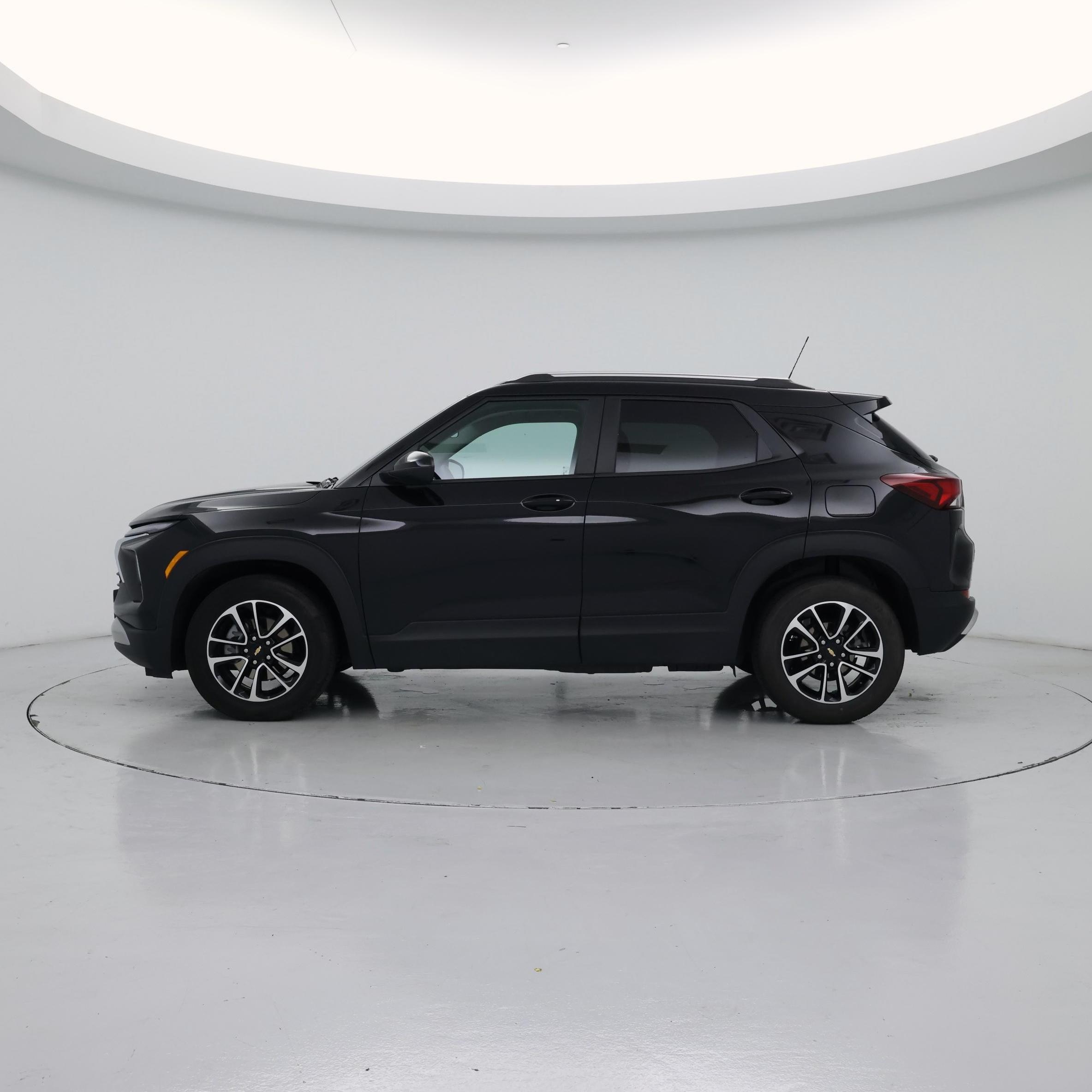 Thumbnail: 2025 Chevrolet TrailBlazer - 3