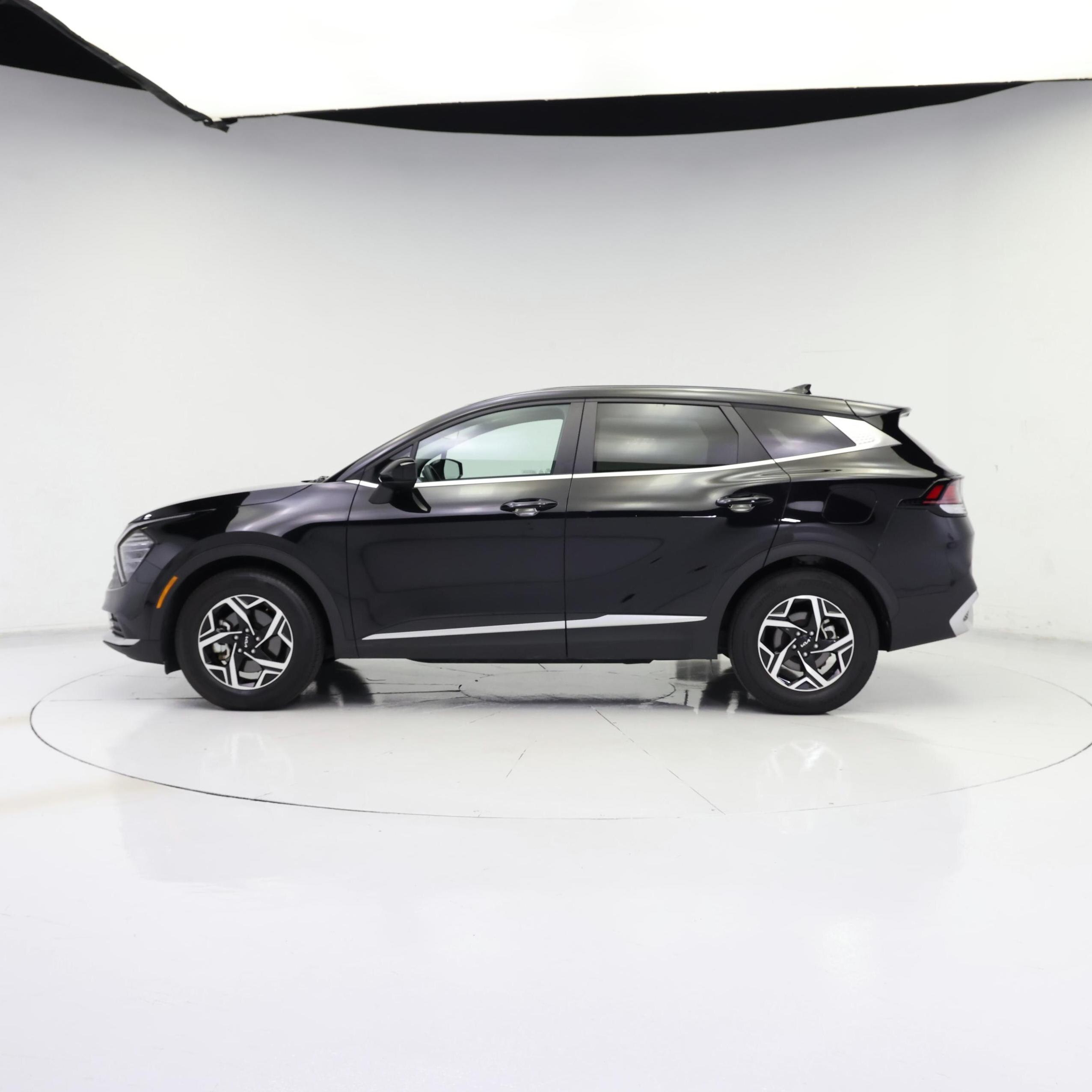 Thumbnail: 2025 Kia Sportage - 3