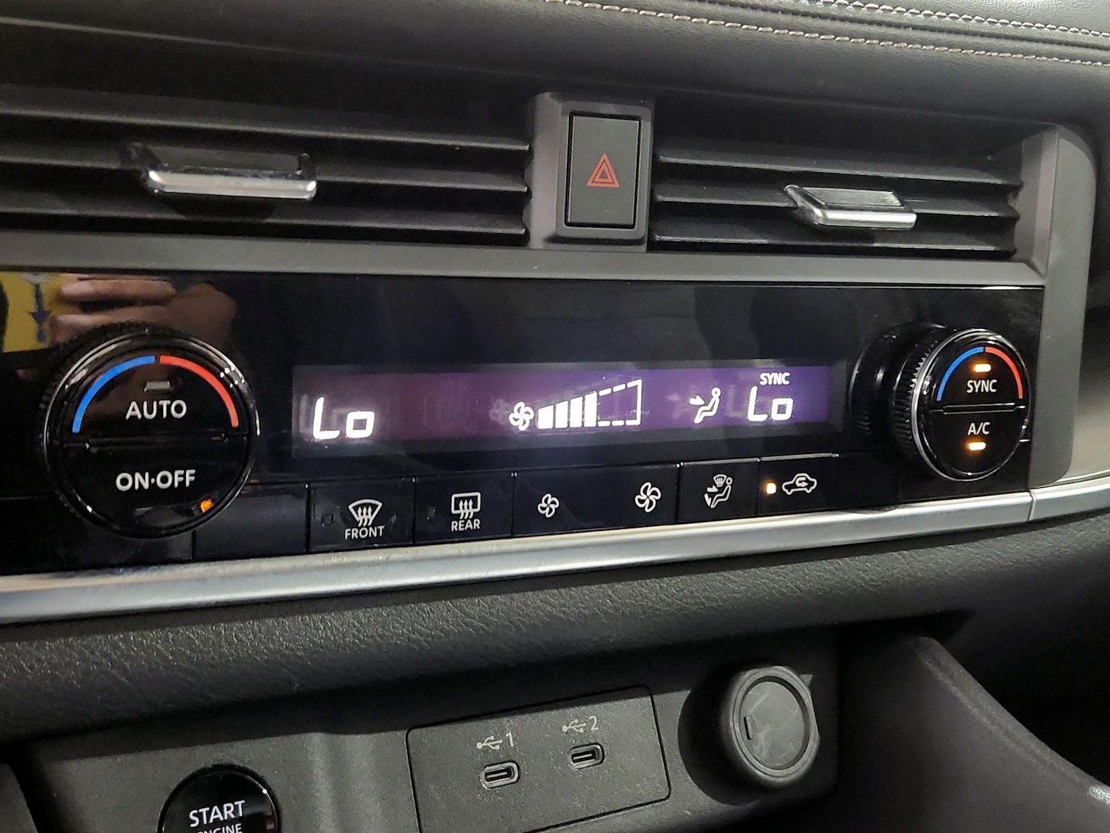 2025 Nissan Rogue SV - Photo 17