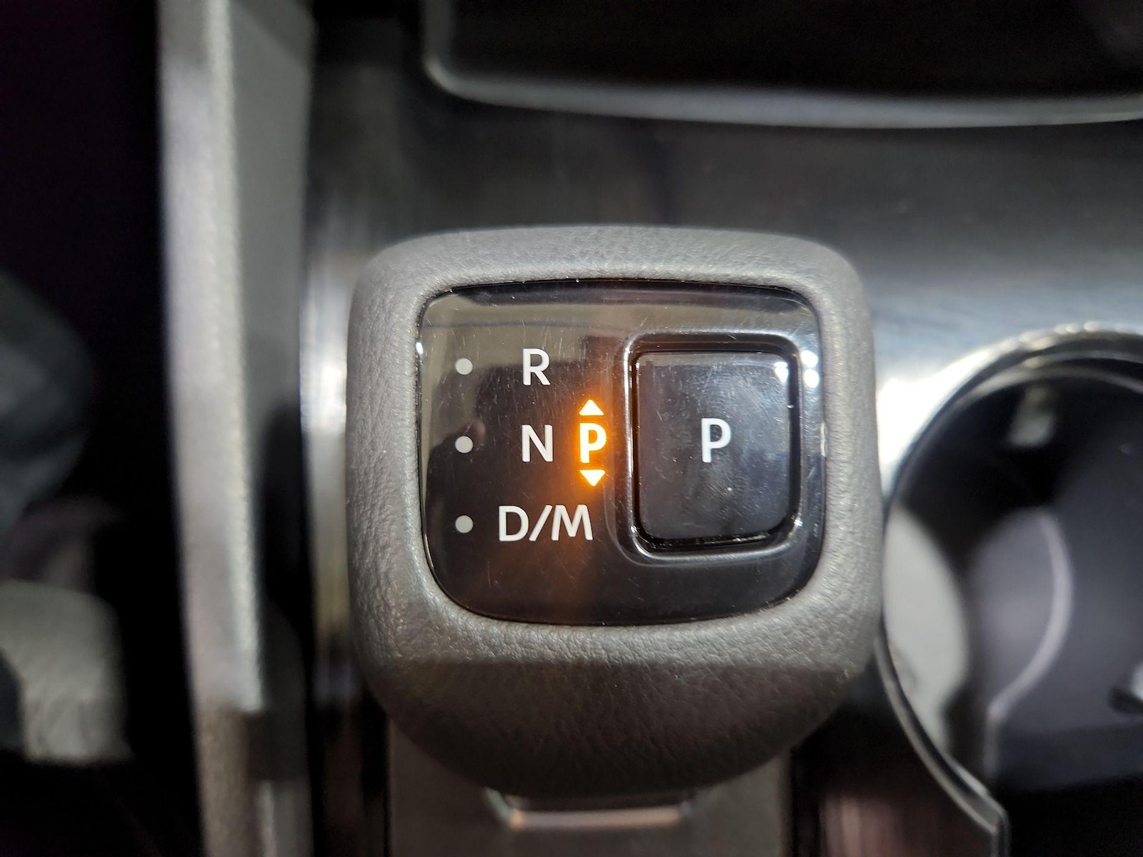 2025 Nissan Rogue SV - Photo 18