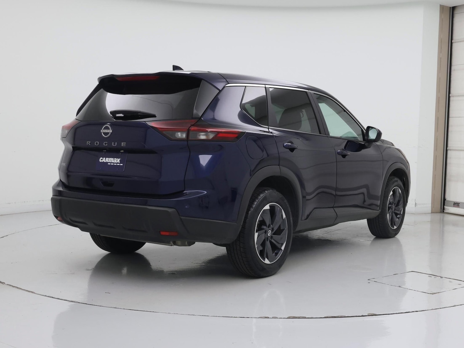 2025 Nissan Rogue SV - Photo 9
