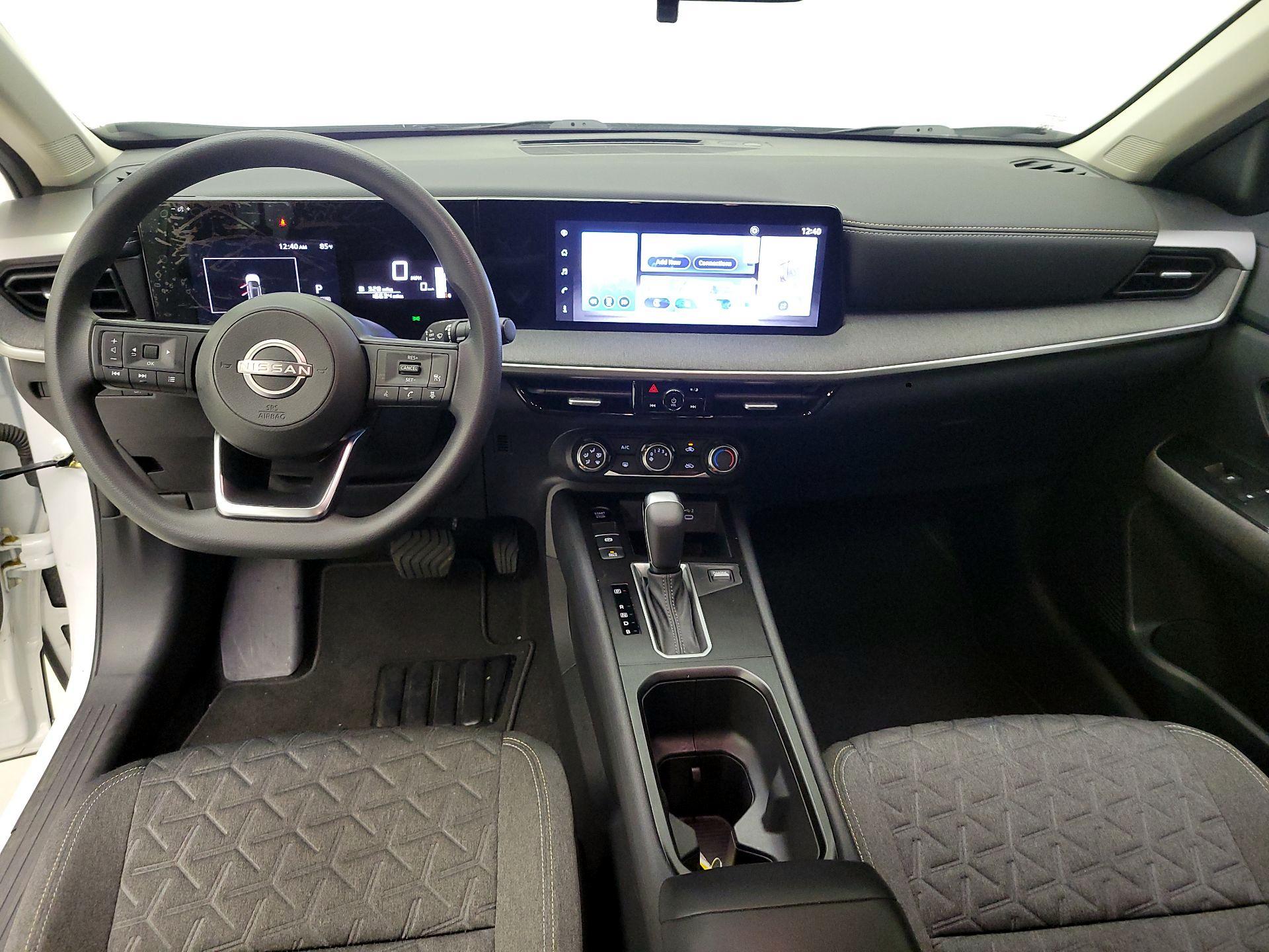 Thumbnail: 2025 Nissan Kicks - 9