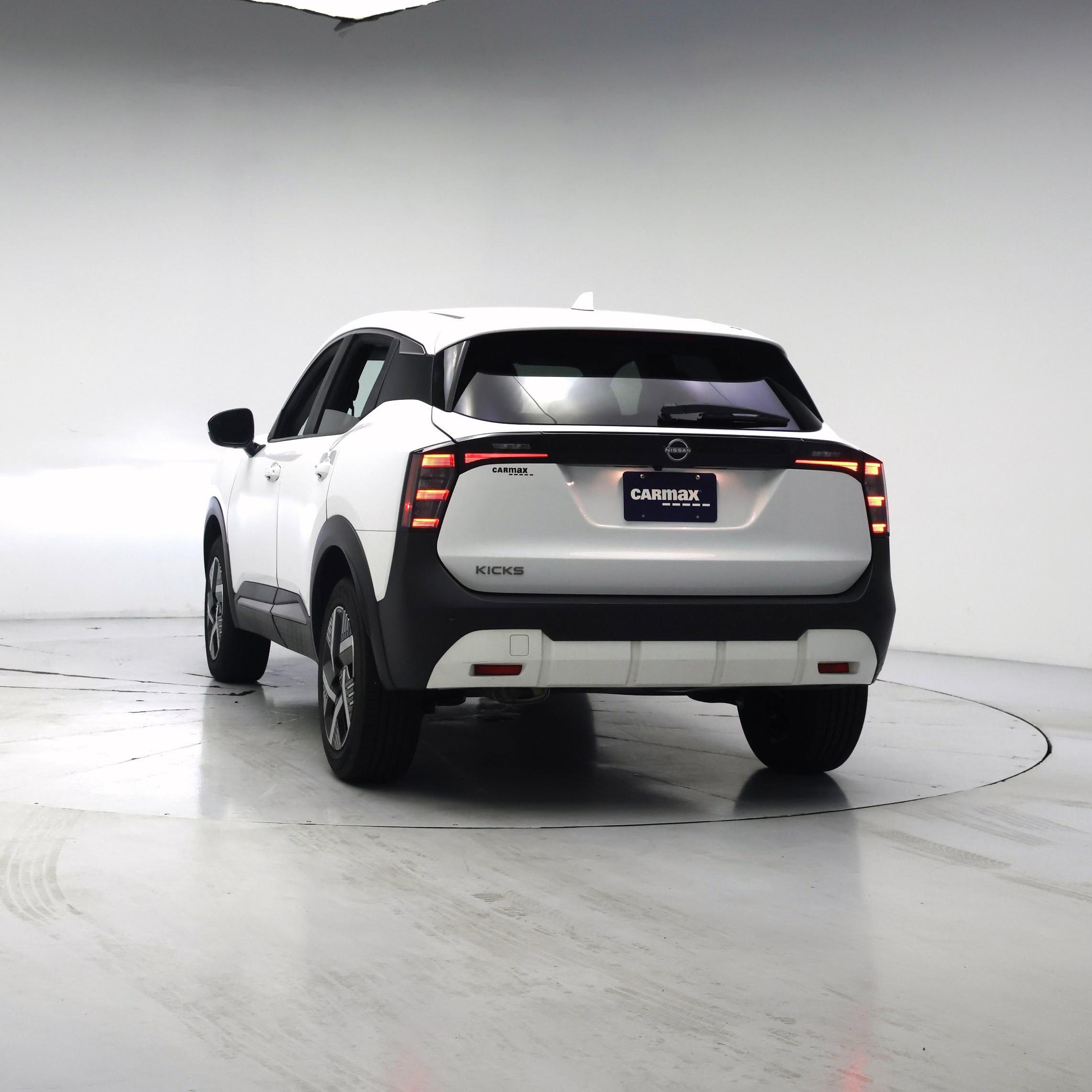 Thumbnail: 2025 Nissan Kicks - 6