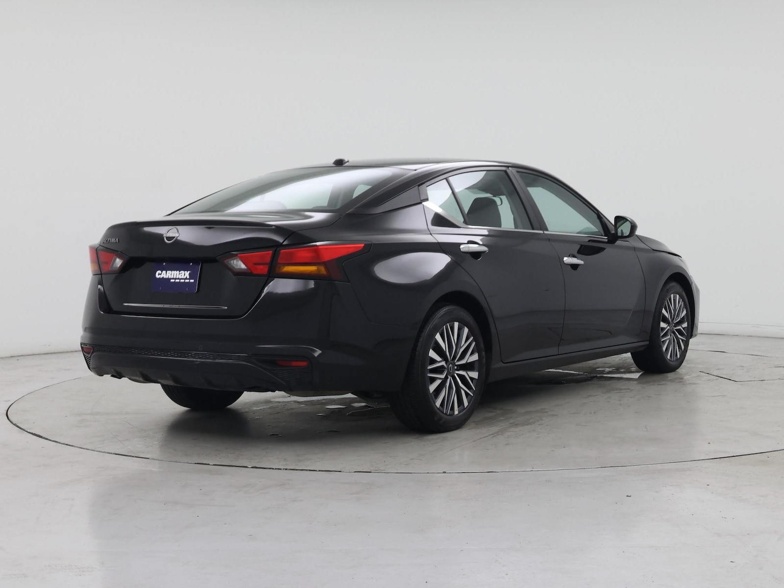 2025 Nissan Altima SV - Photo 9