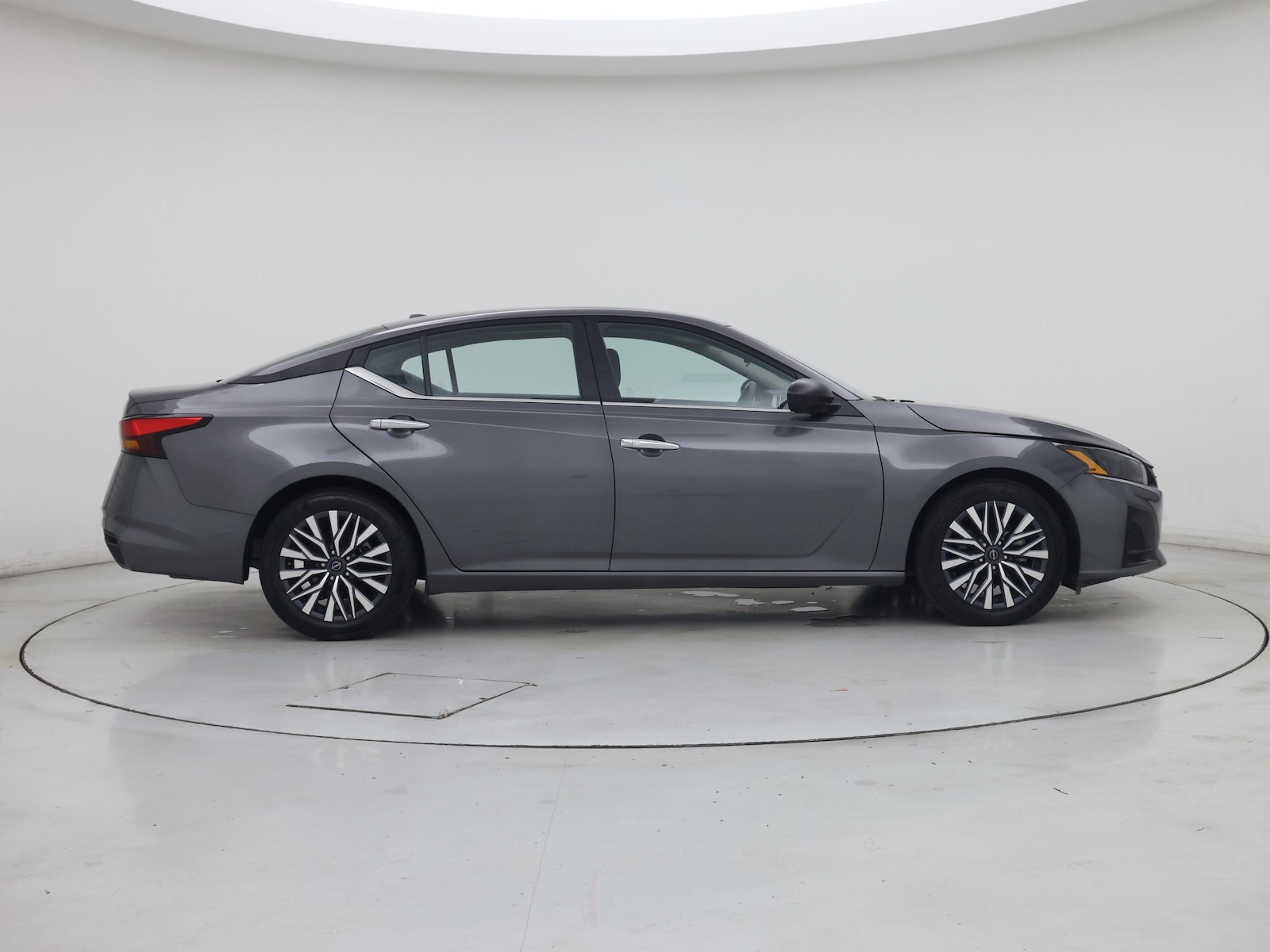 2025 Nissan Altima SV - Photo 8
