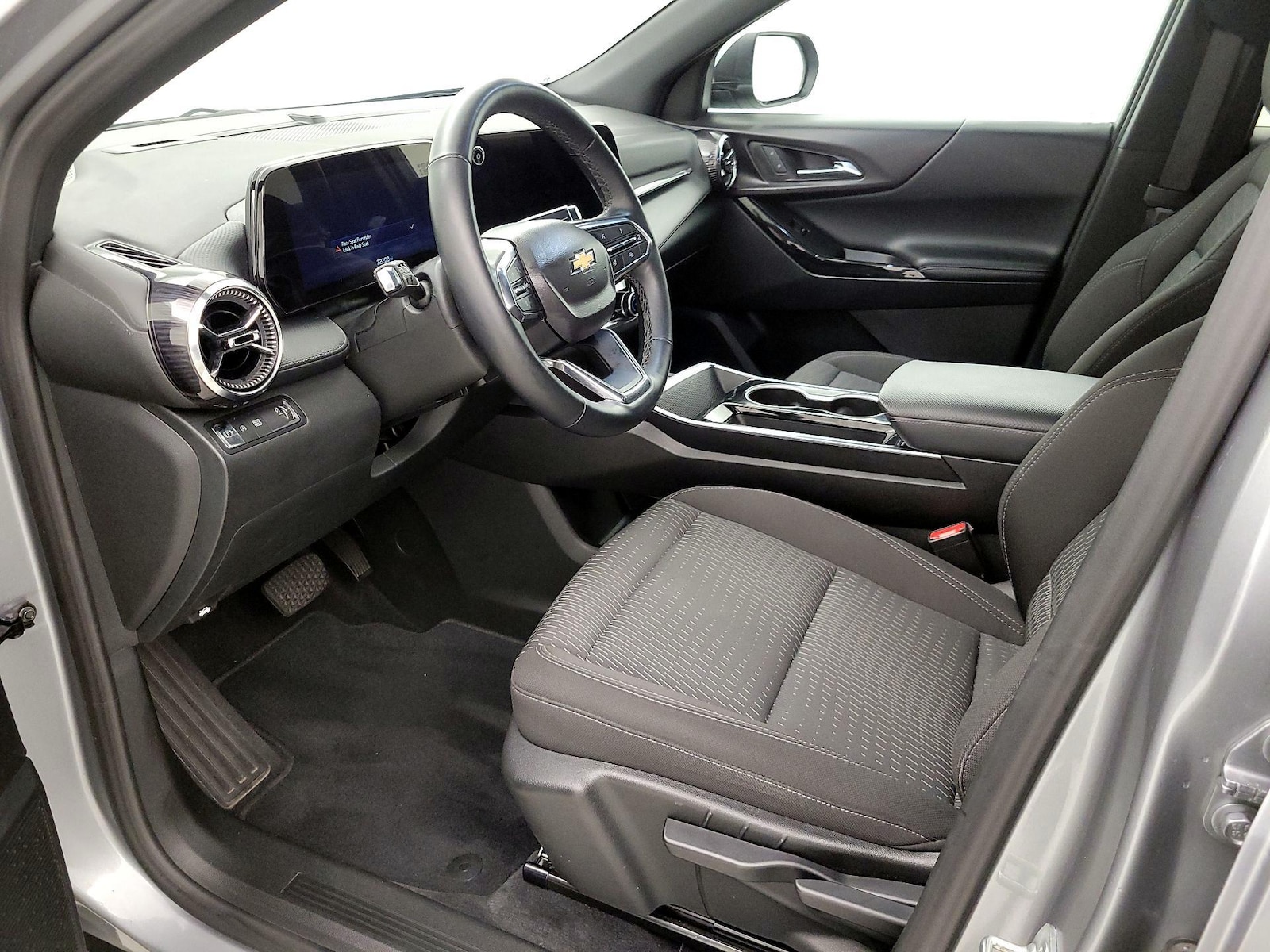 2025 Chevrolet Equinox LT - Photo 12