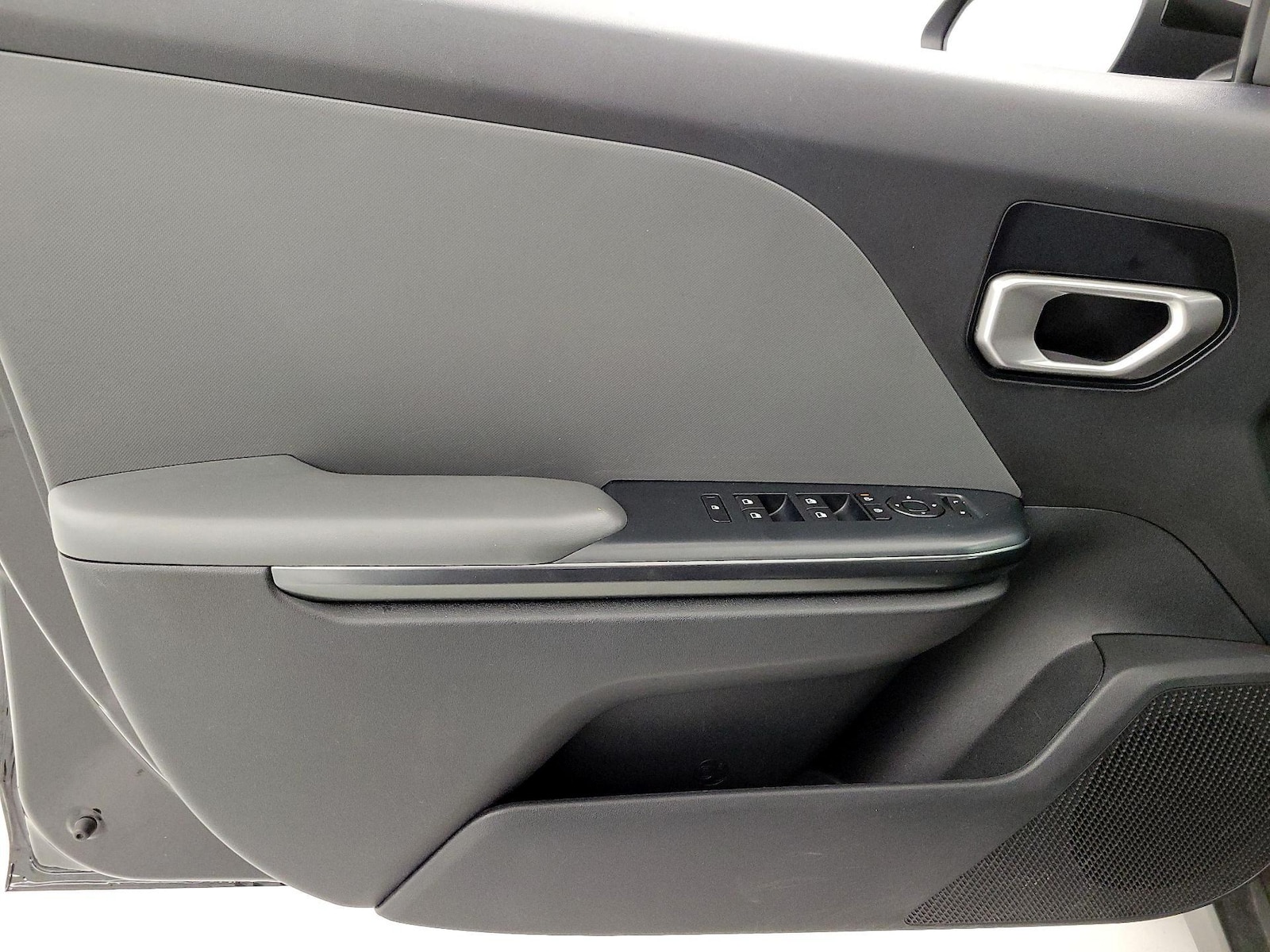 2025 Kia K4 LXS - Photo 13