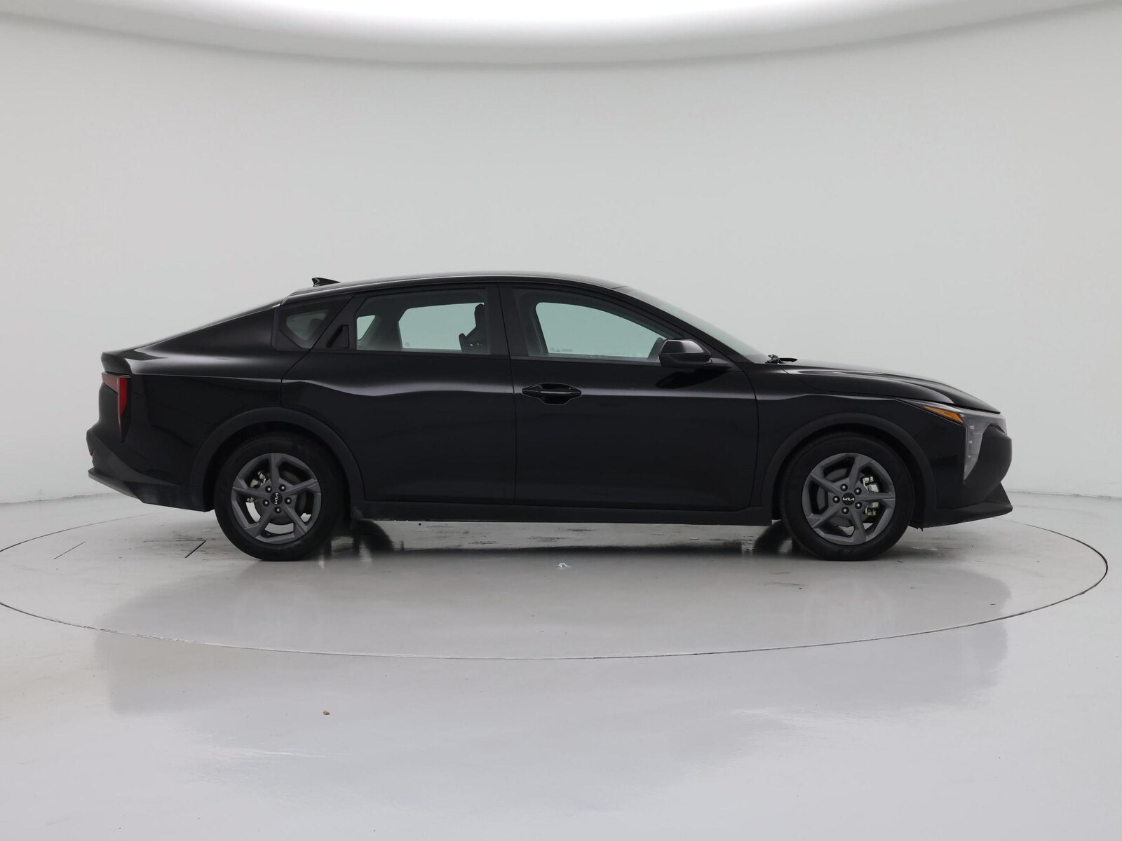 2025 Kia K4 LXS - Photo 8