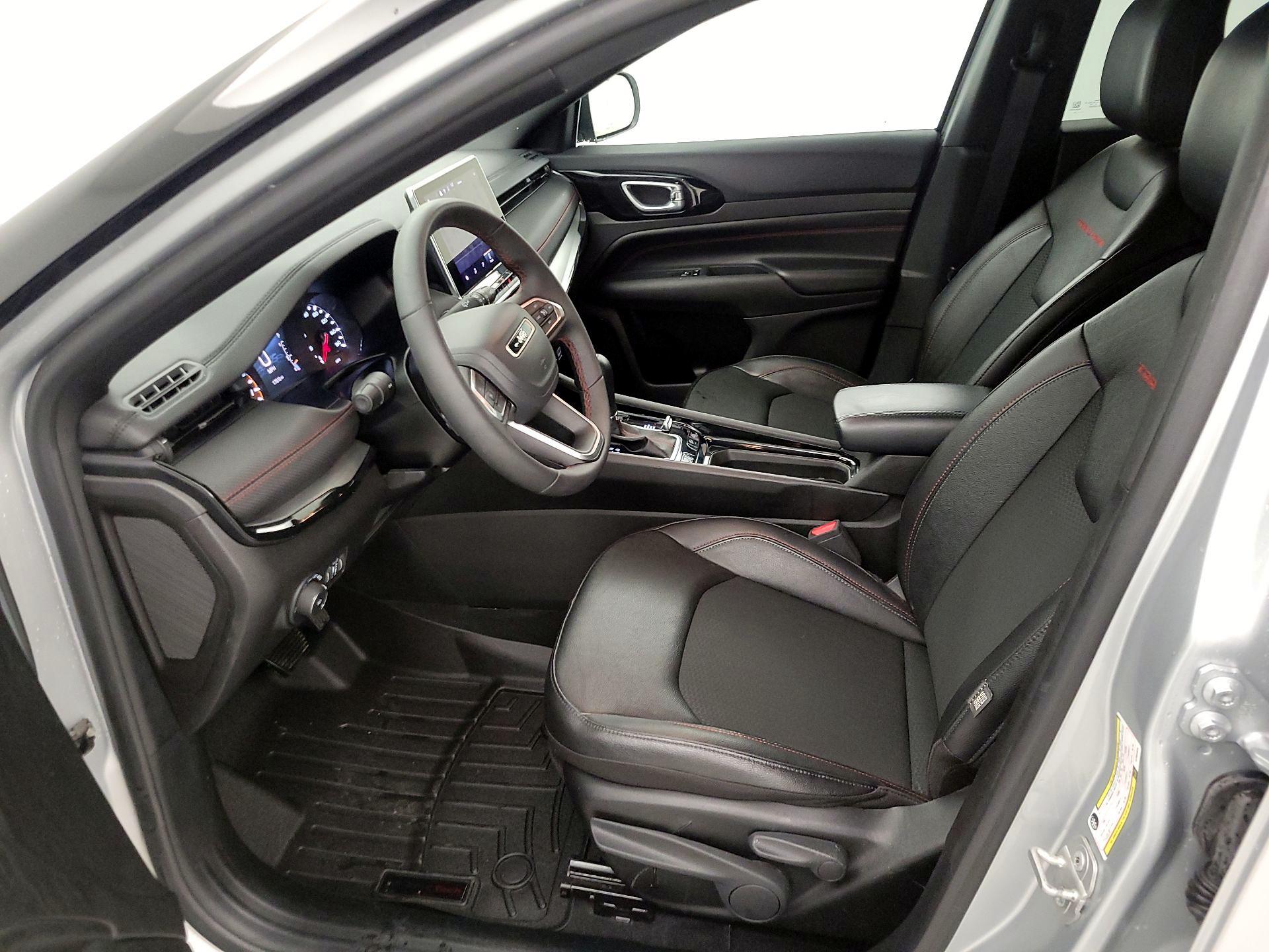 Thumbnail: 2025 Jeep Compass - 11