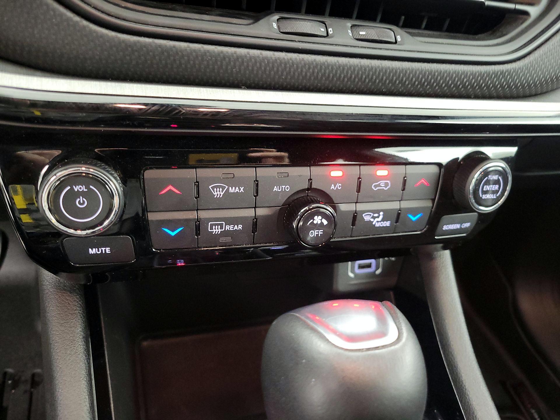 Thumbnail: 2025 Jeep Compass - 16