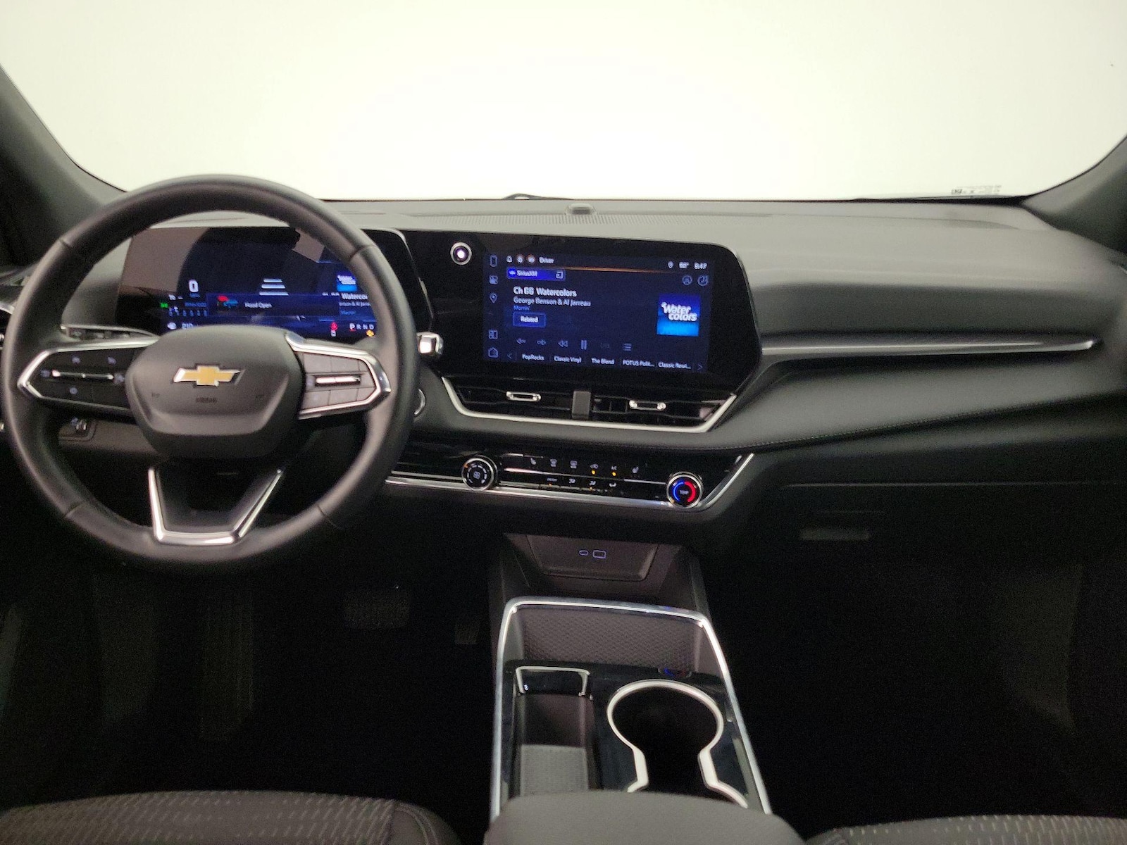 2025 Chevrolet Equinox LT - Photo 10