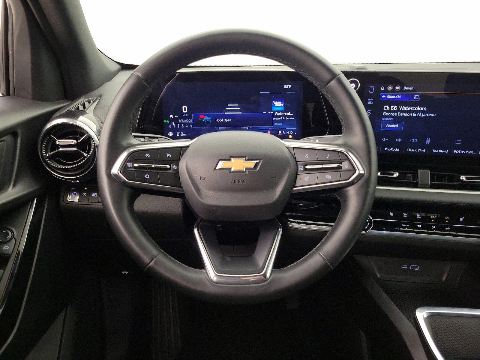 2025 Chevrolet Equinox LT - Photo 11