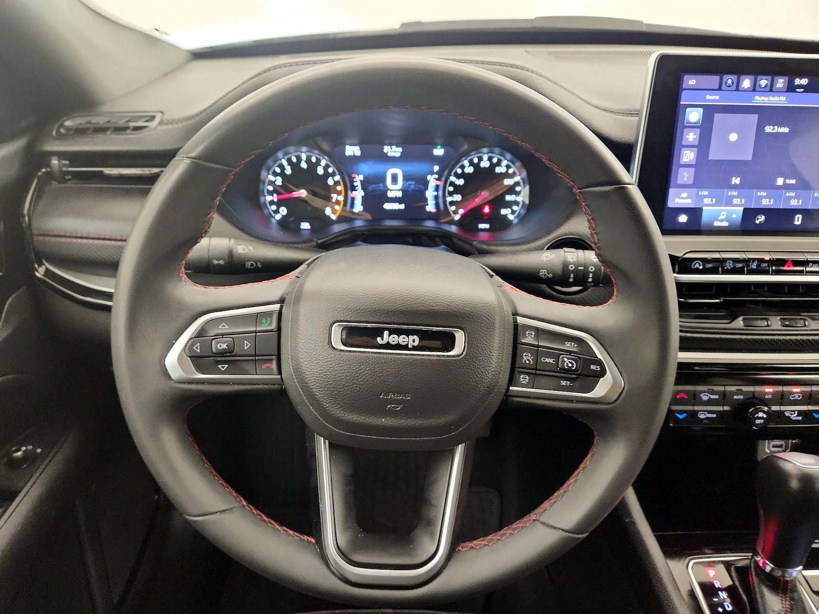 2025 Jeep Compass Trailhawk - Photo 11
