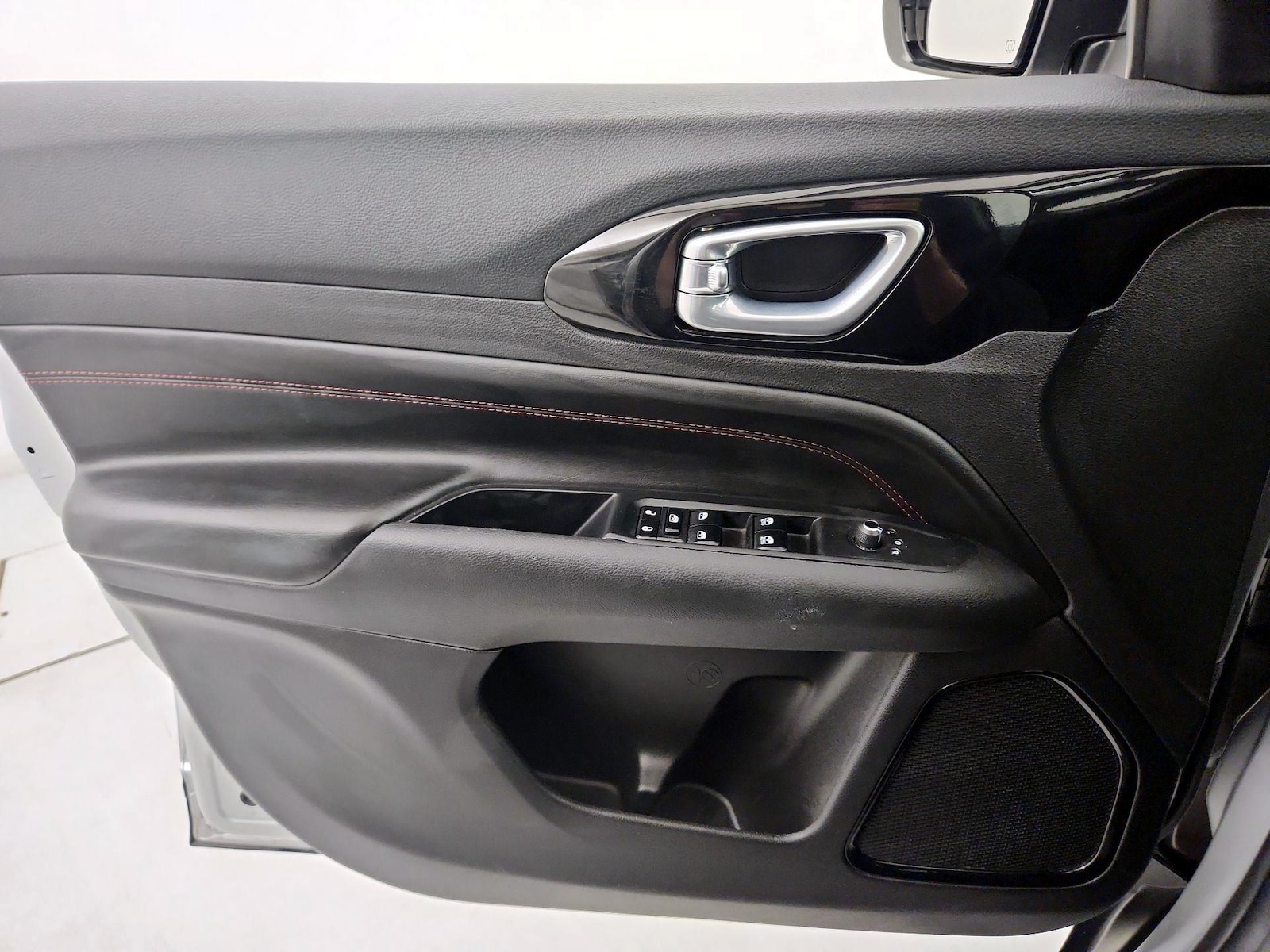 2025 Jeep Compass Trailhawk - Photo 13