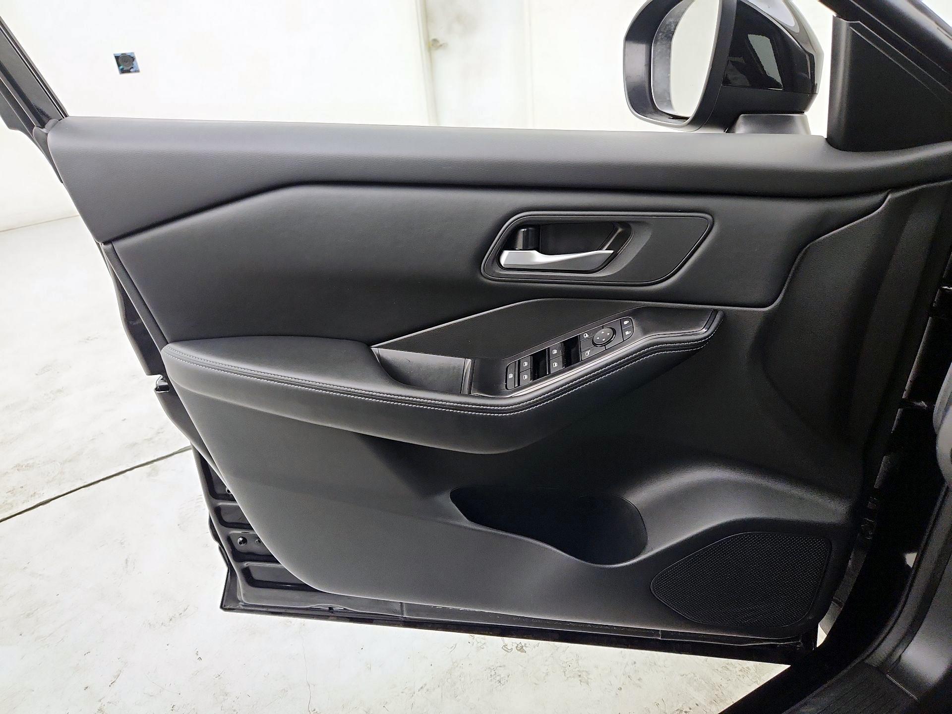 Thumbnail: 2025 Nissan Rogue - 12