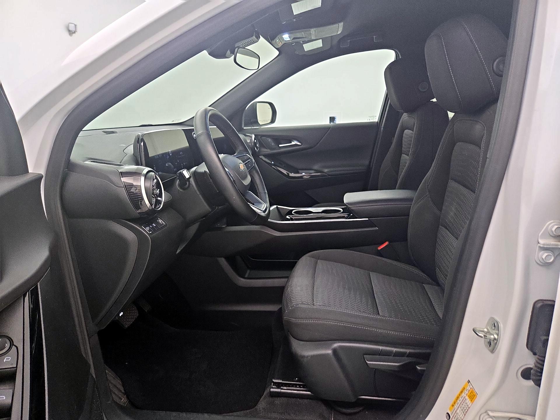 Thumbnail: 2025 Chevrolet Equinox - 11