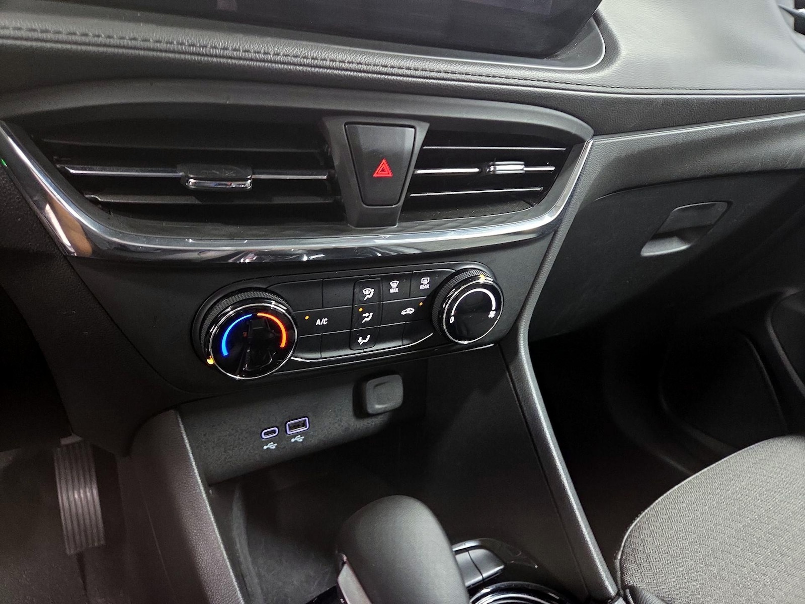 2025 Buick Encore GX Preferred - Photo 15