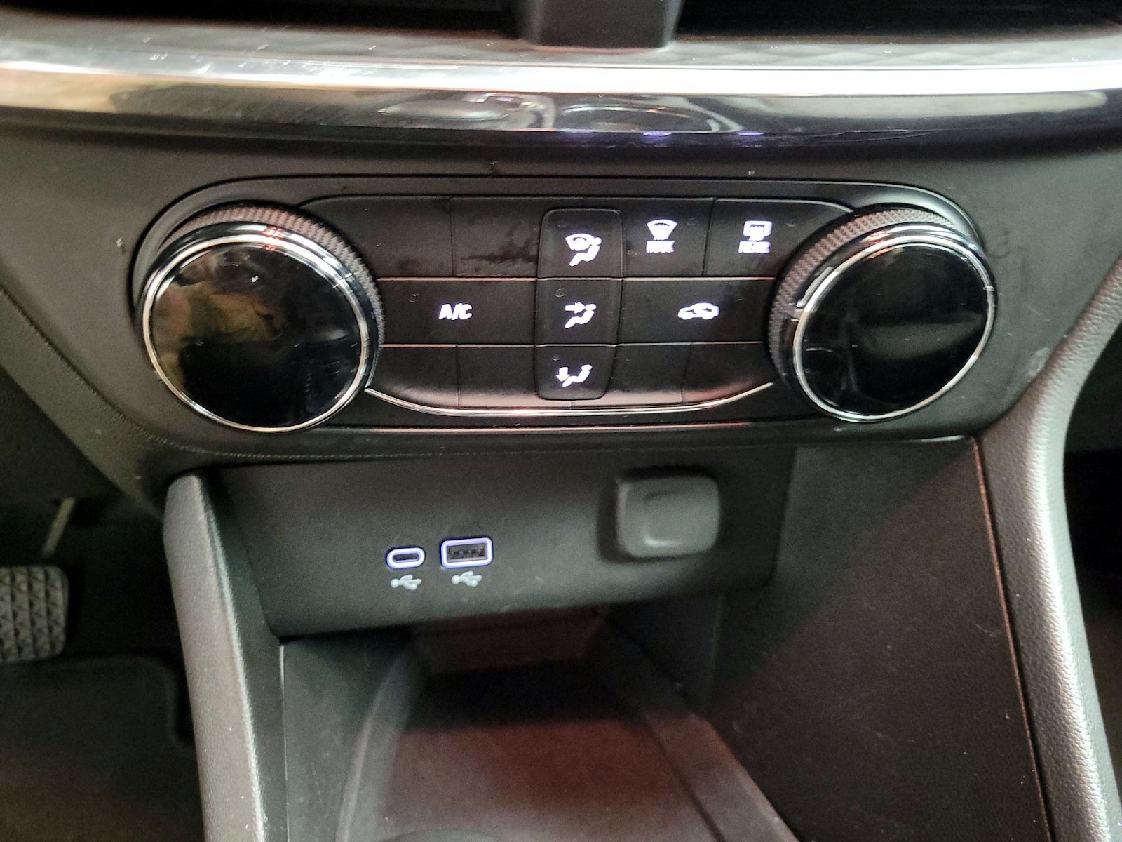 2025 Buick Encore GX Preferred - Photo 18
