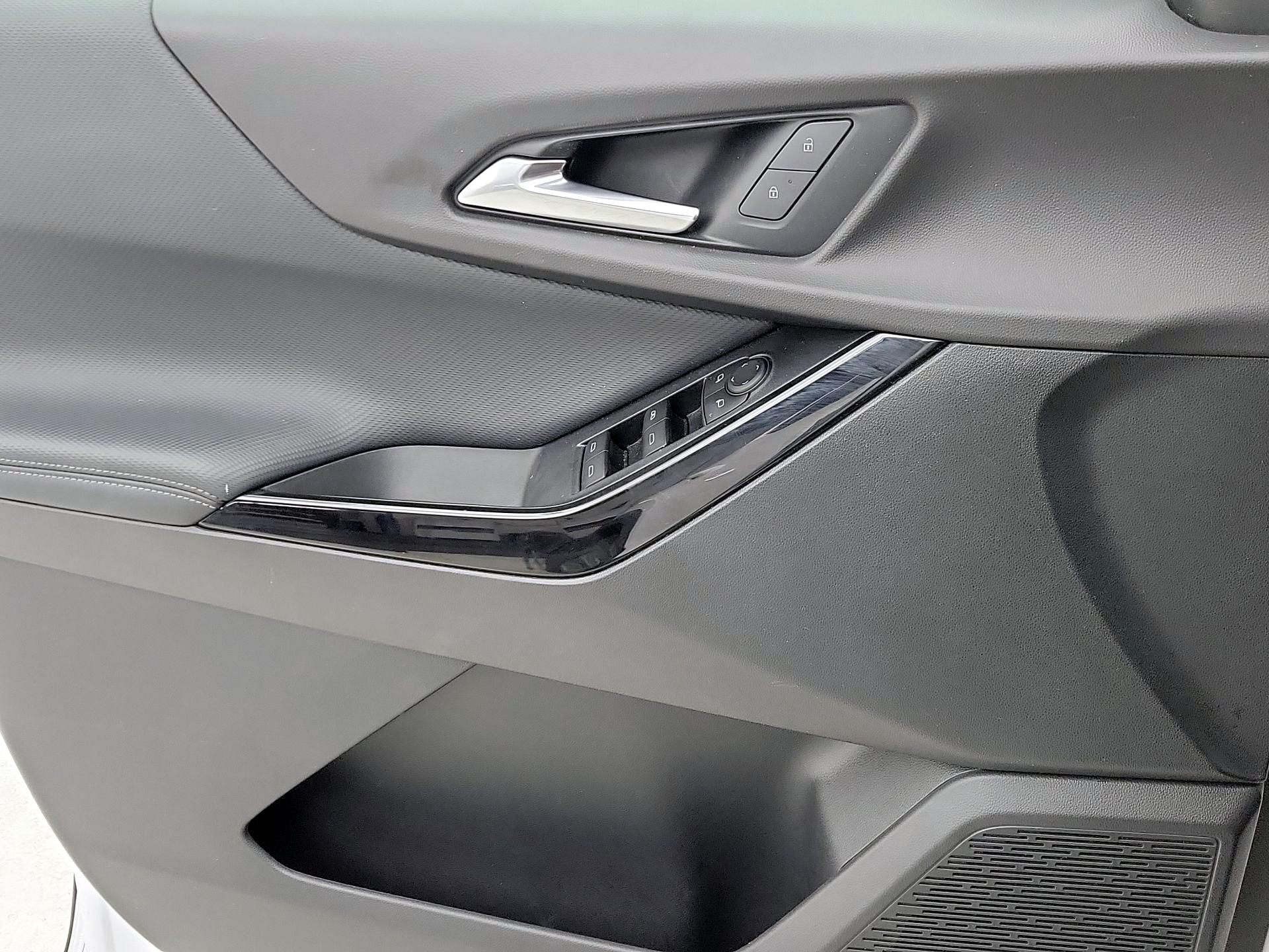 Thumbnail: 2025 Chevrolet Equinox - 12
