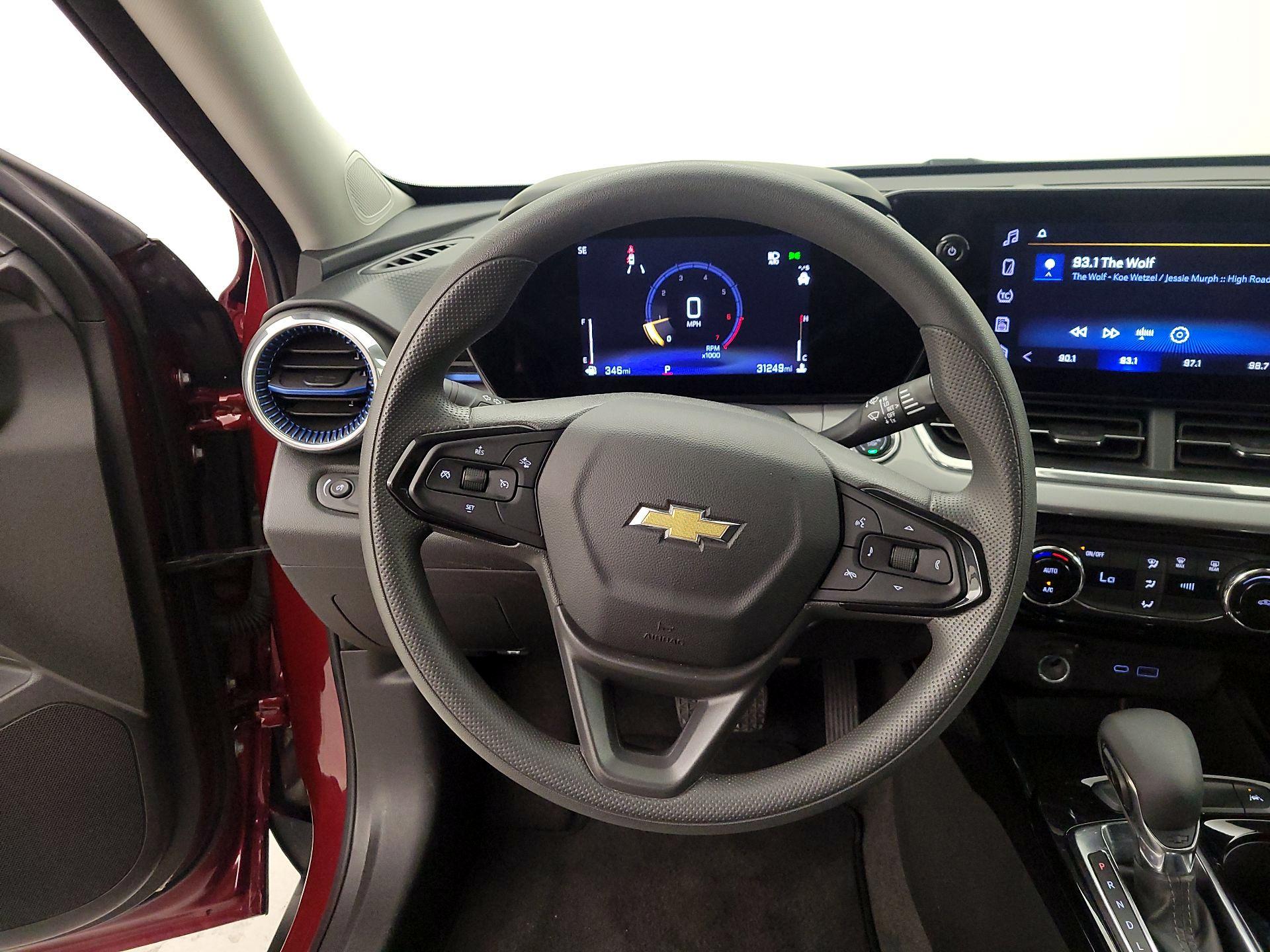 Thumbnail: 2025 Chevrolet Trax - 10