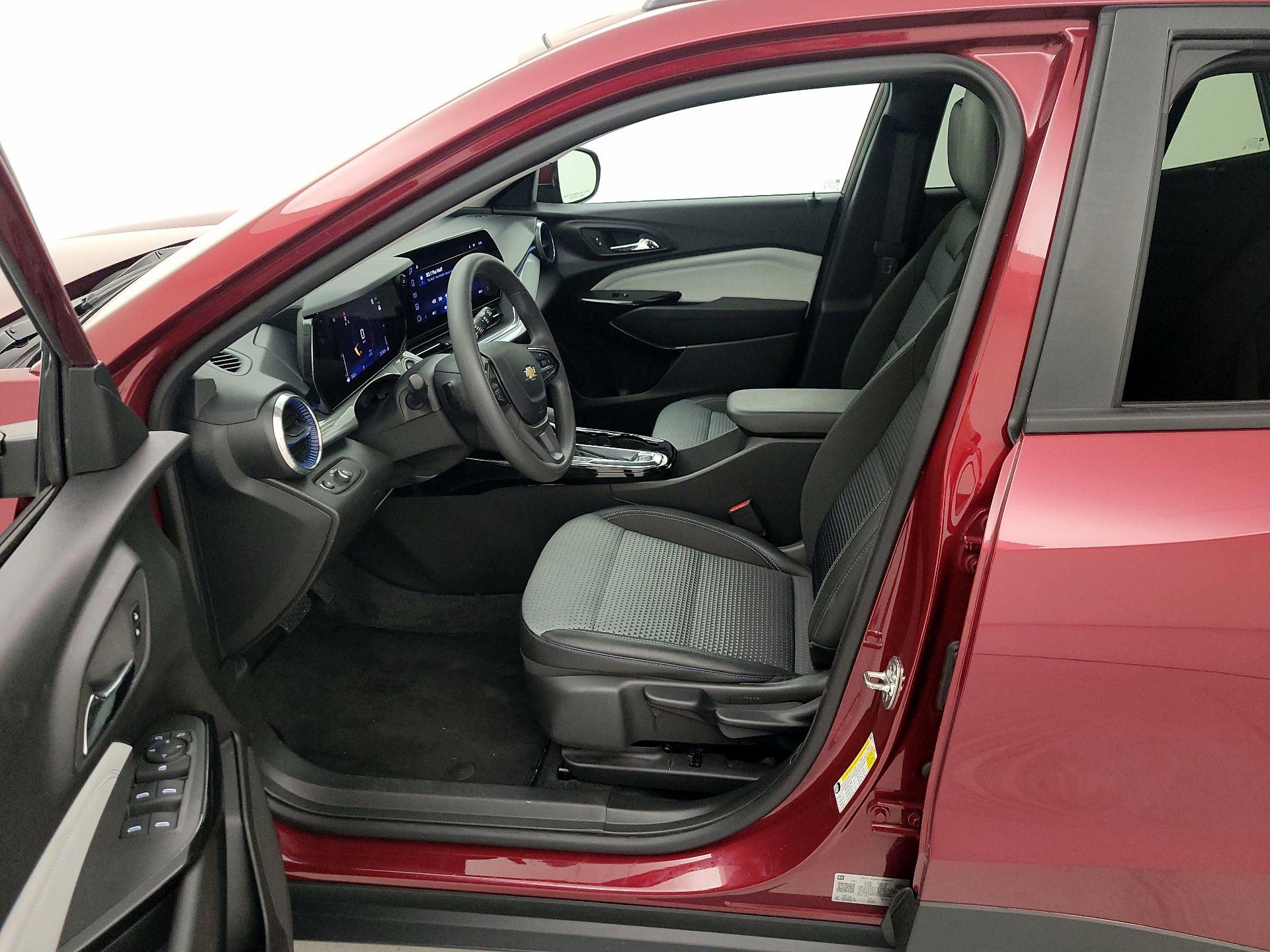Thumbnail: 2025 Chevrolet Trax - 11