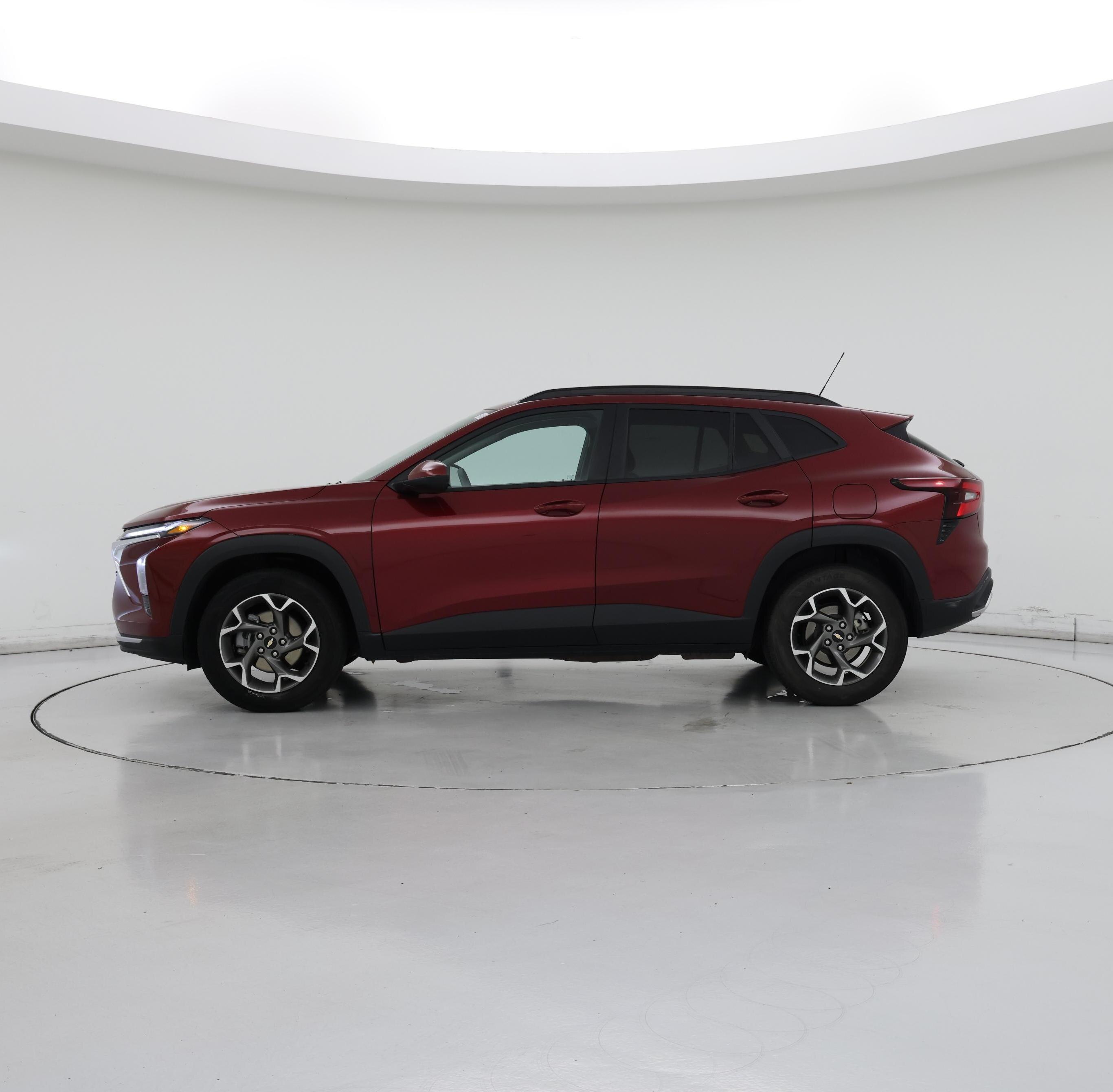 Thumbnail: 2025 Chevrolet Trax - 3
