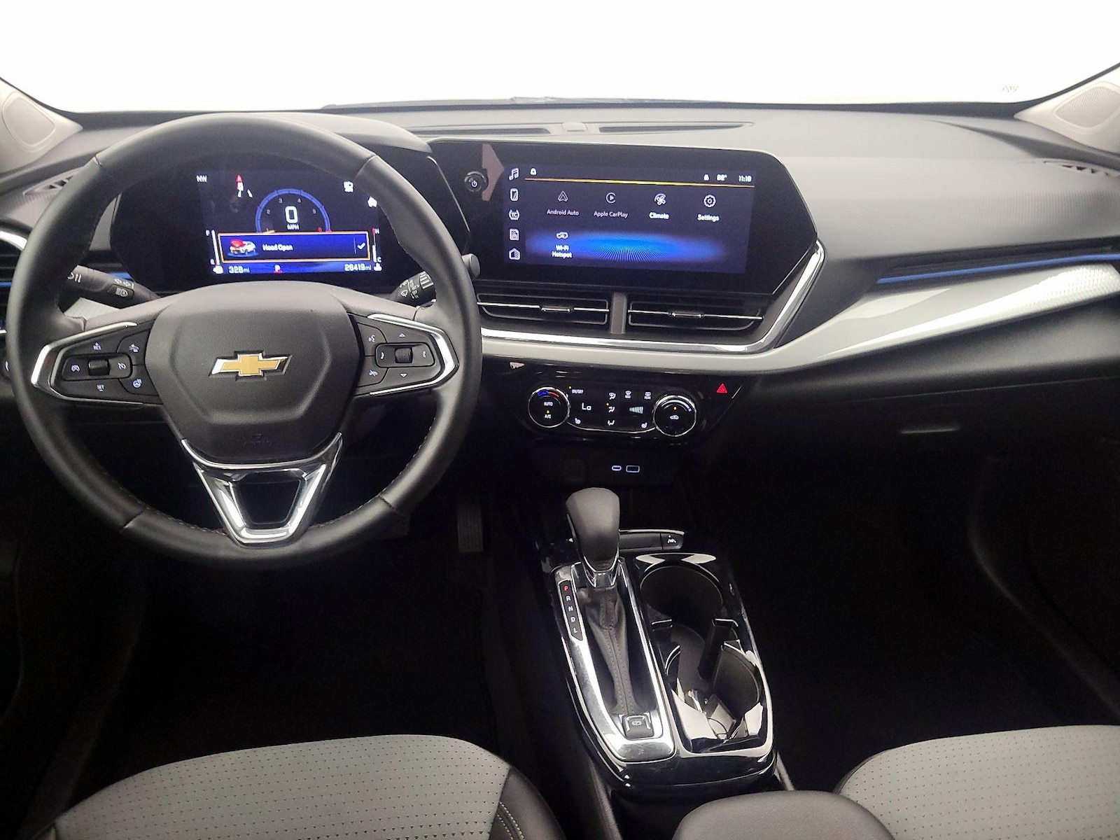 2025 Chevrolet Trax LT - Photo 10