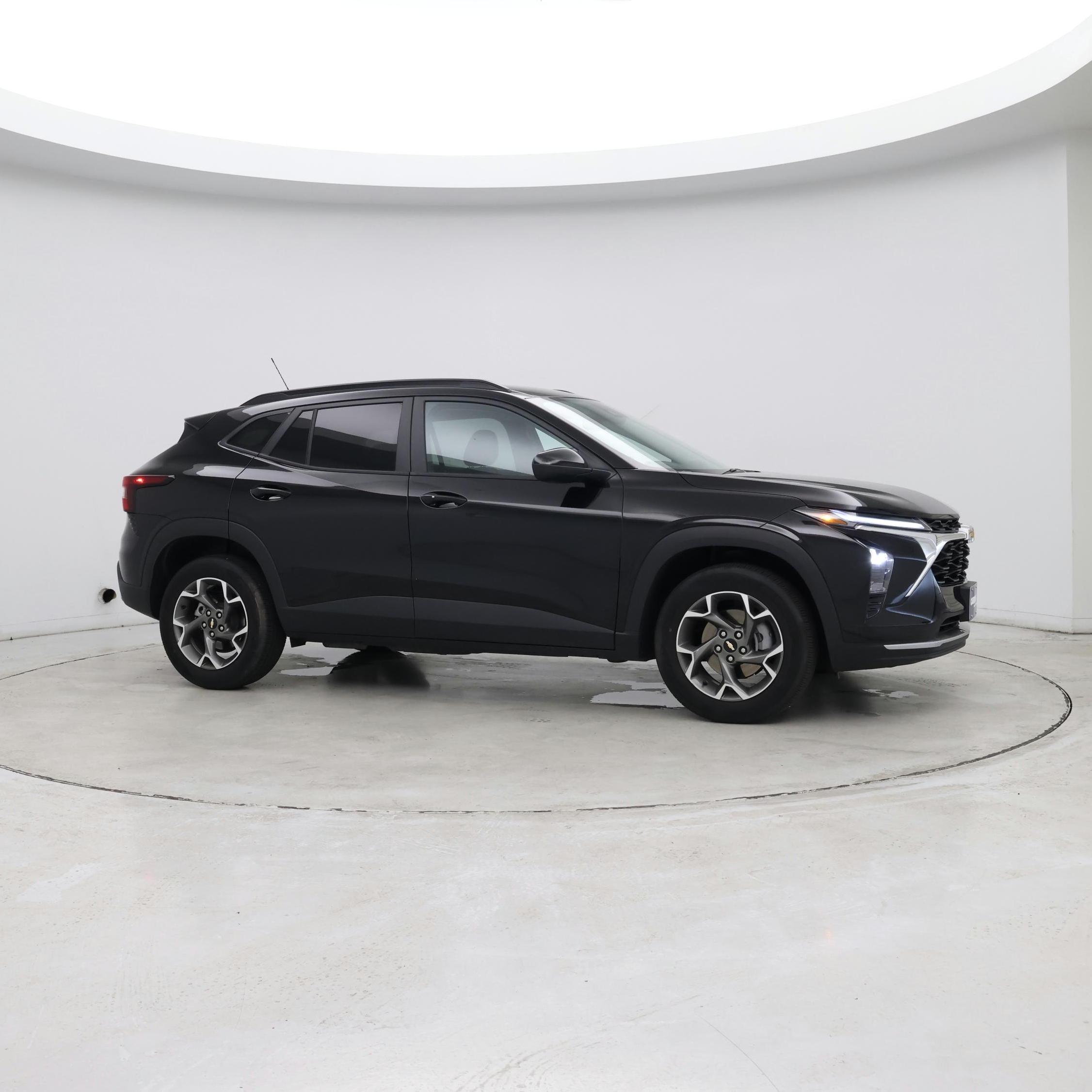 Thumbnail: 2025 Chevrolet Trax - 7