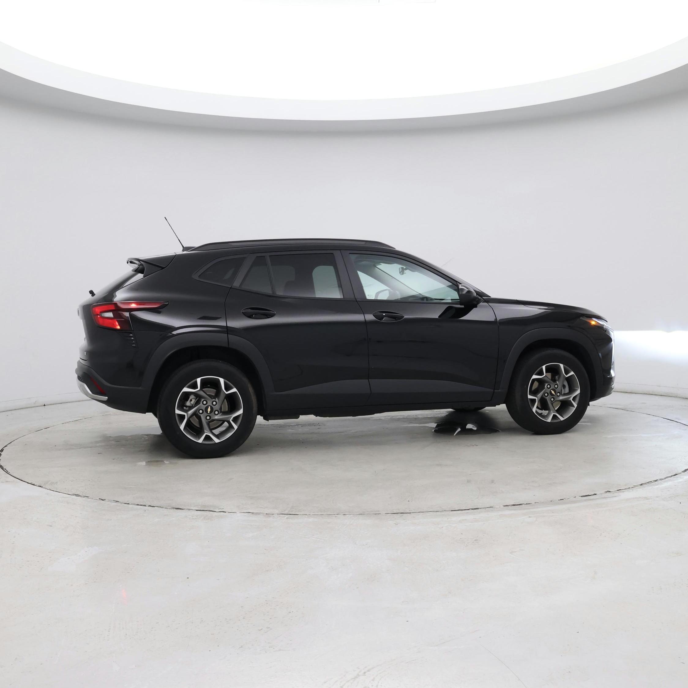 Thumbnail: 2025 Chevrolet Trax - 8