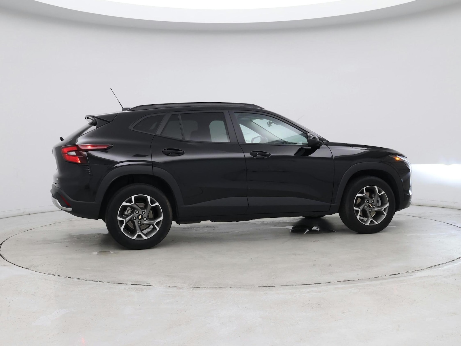 2025 Chevrolet Trax LT - Photo 9