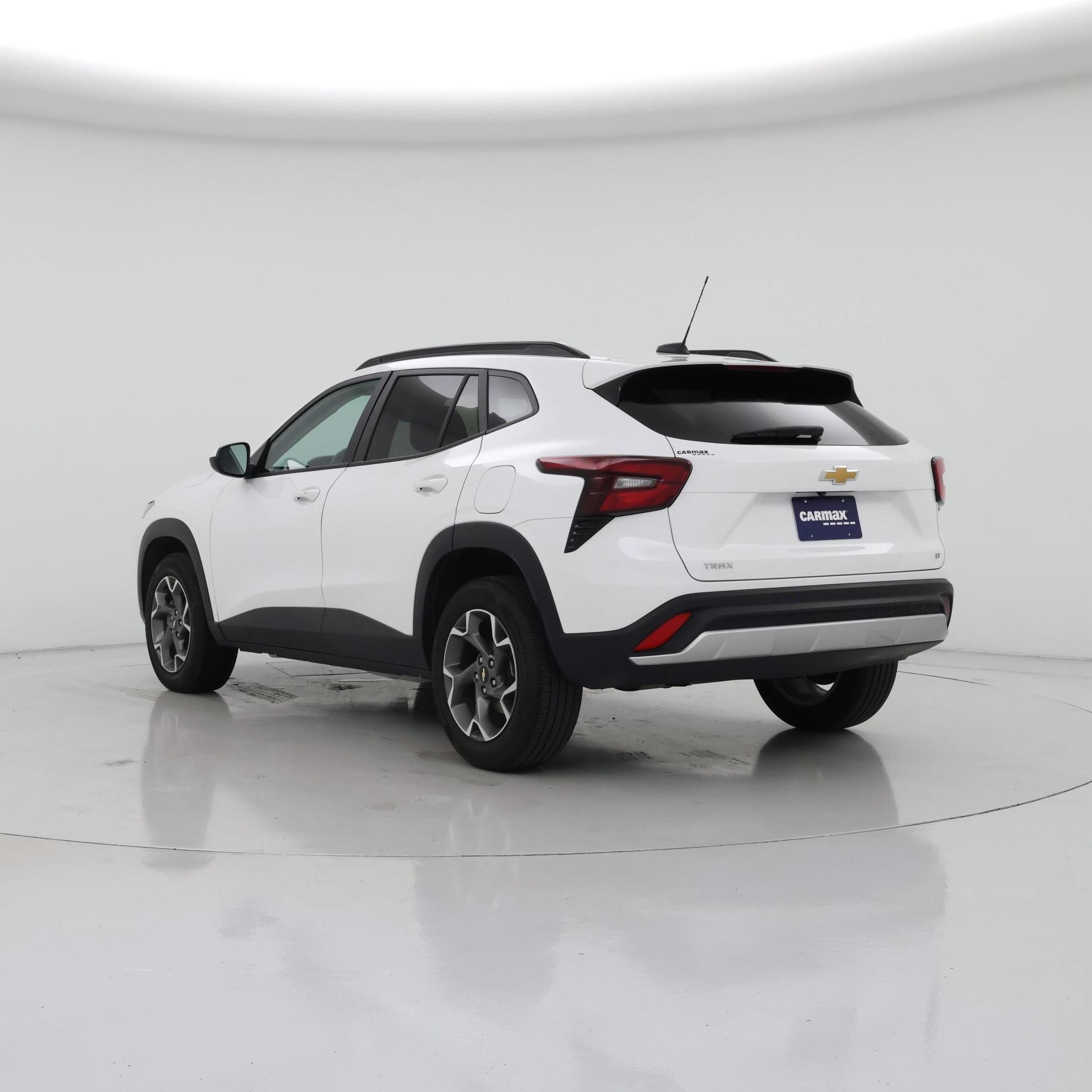 Thumbnail: 2025 Chevrolet Trax - 2
