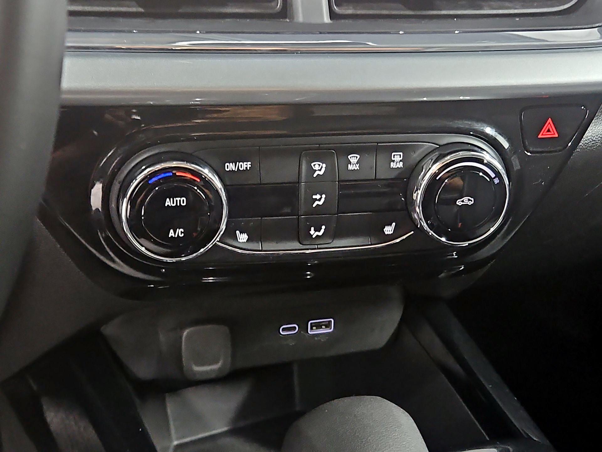 Thumbnail: 2025 Chevrolet Trax - 16
