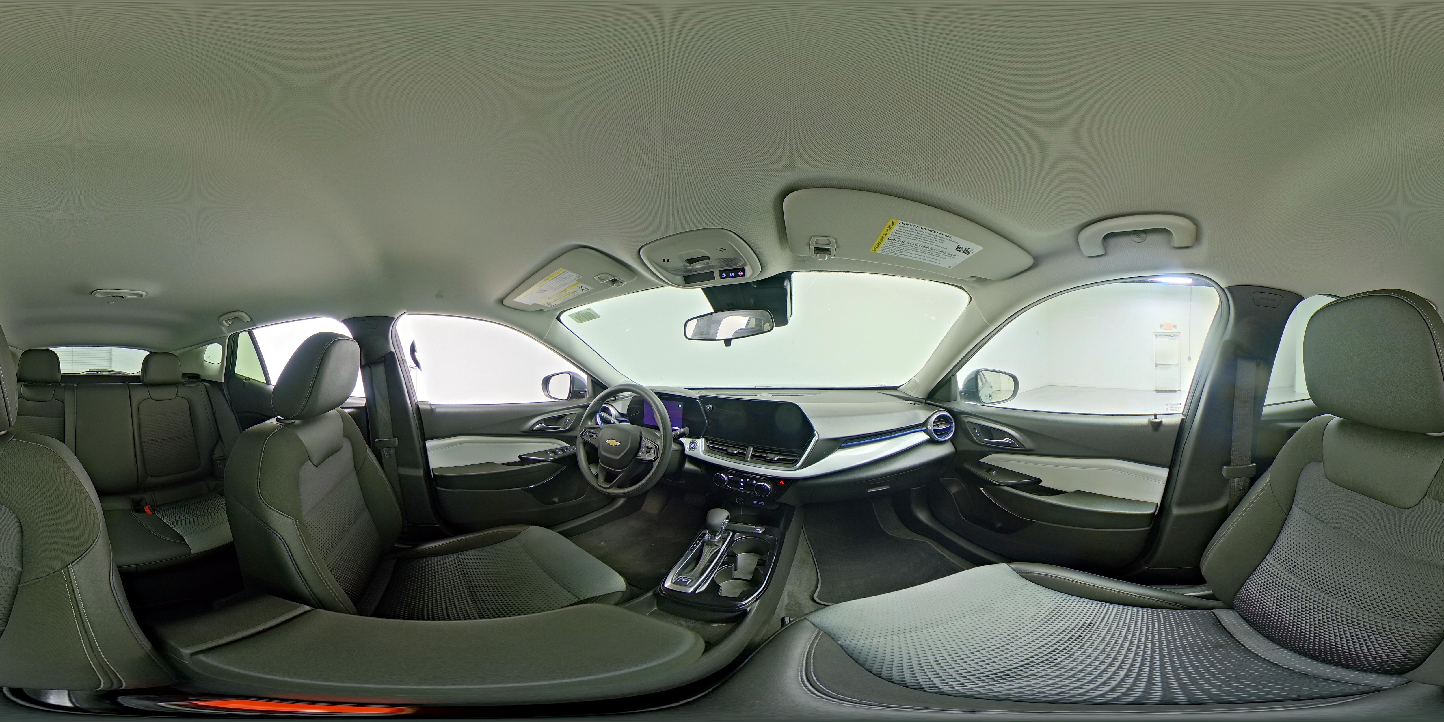 2025 Chevrolet Trax LT - Photo 27