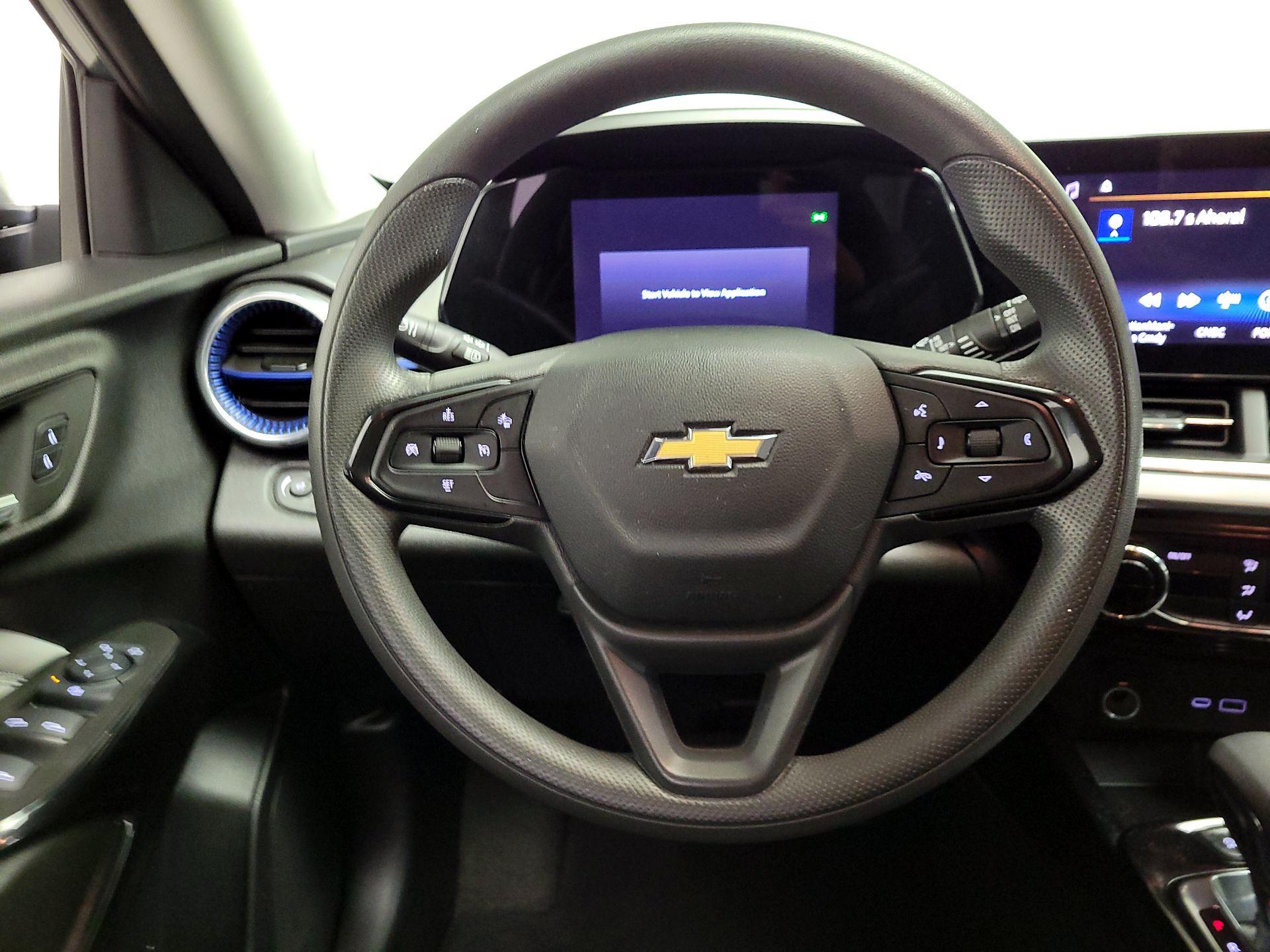 Thumbnail: 2025 Chevrolet Trax - 10