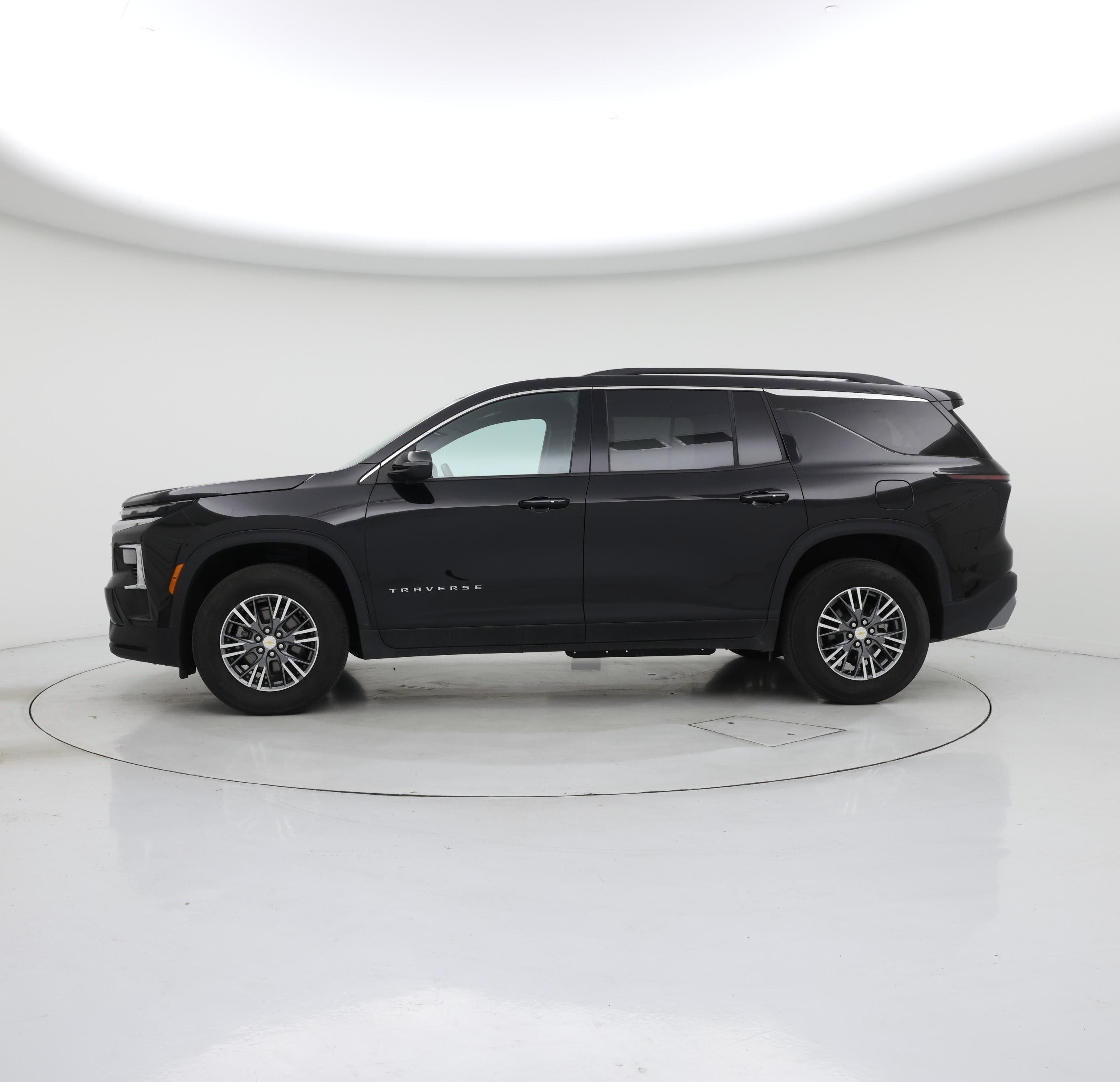 Thumbnail: 2025 Chevrolet Traverse - 3