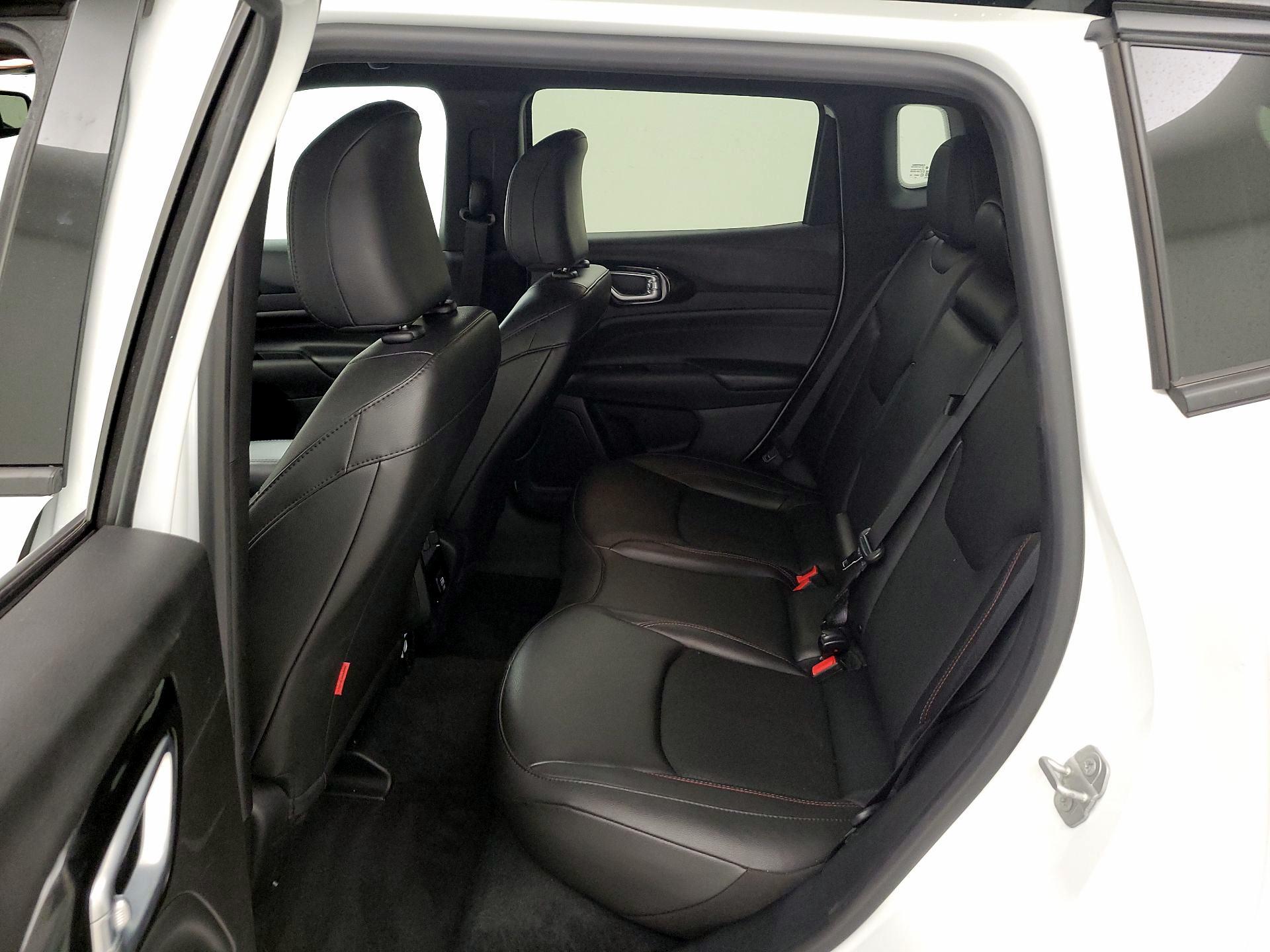 Thumbnail: 2025 Jeep Compass - 17