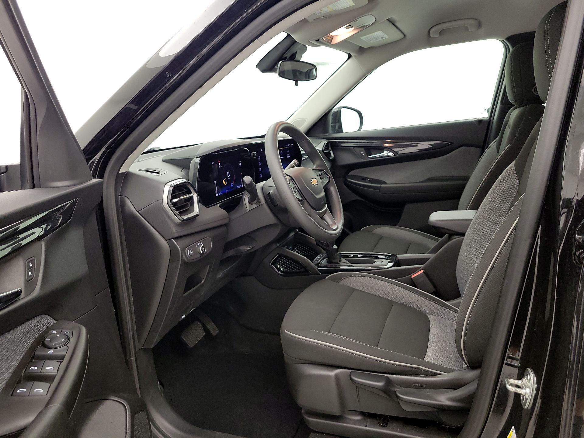 Thumbnail: 2025 Chevrolet TrailBlazer - 11