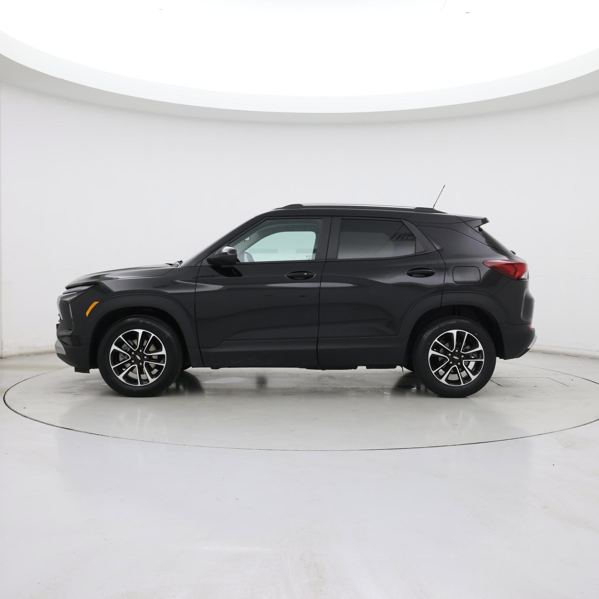 Thumbnail: 2025 Chevrolet TrailBlazer - 3