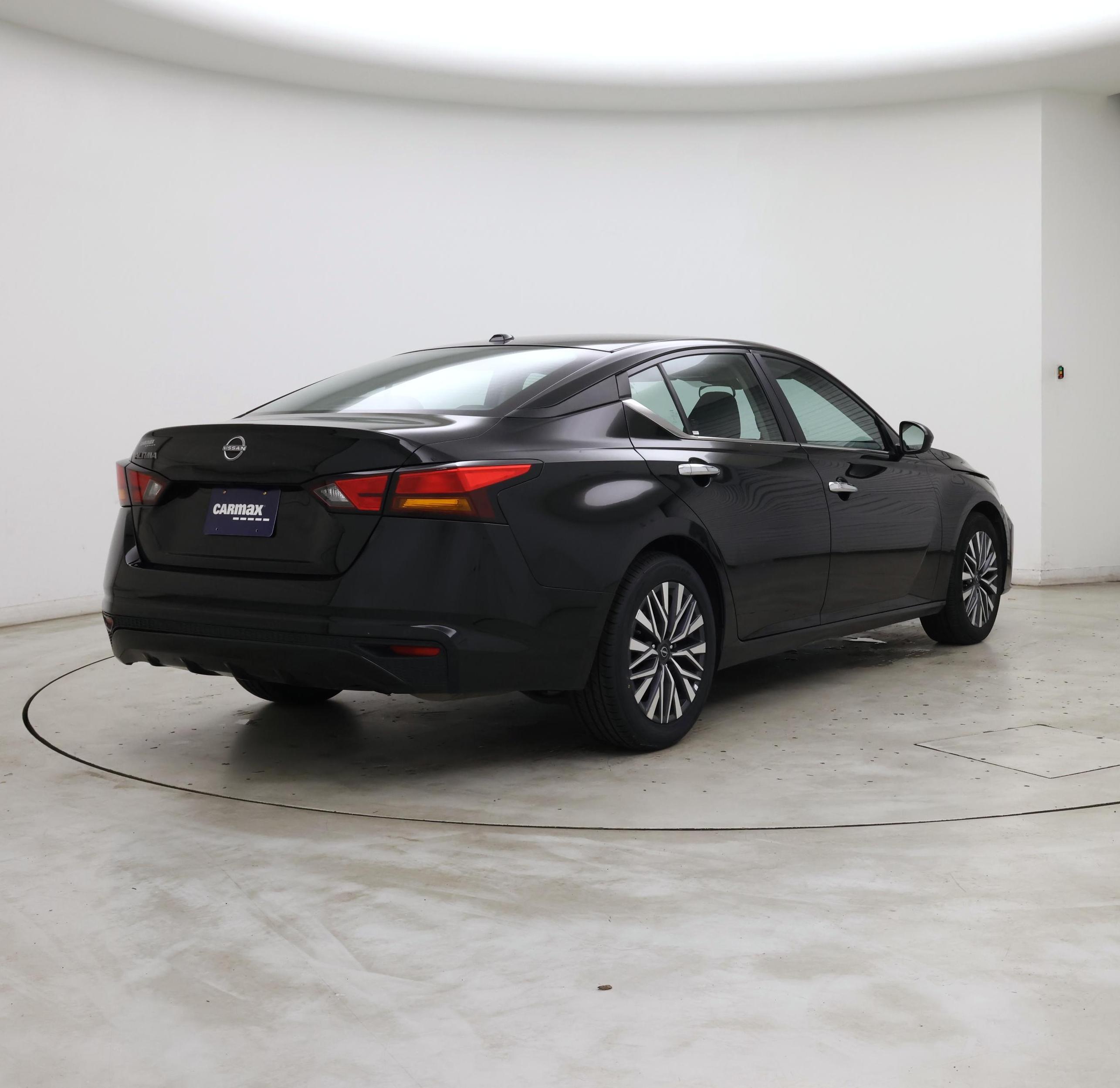 Thumbnail: 2025 Nissan Altima - 8