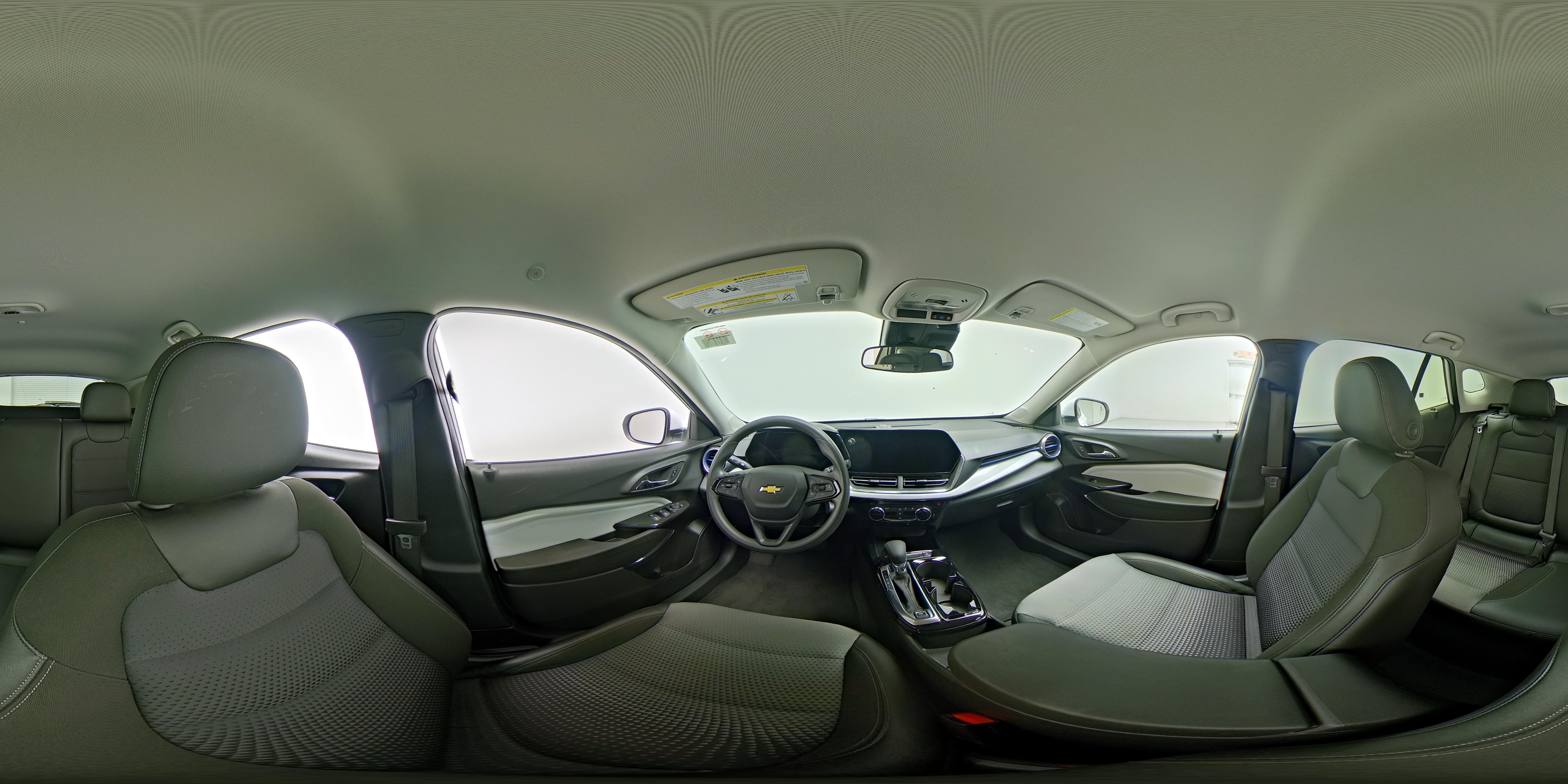 2025 Chevrolet Trax LT - Photo 25